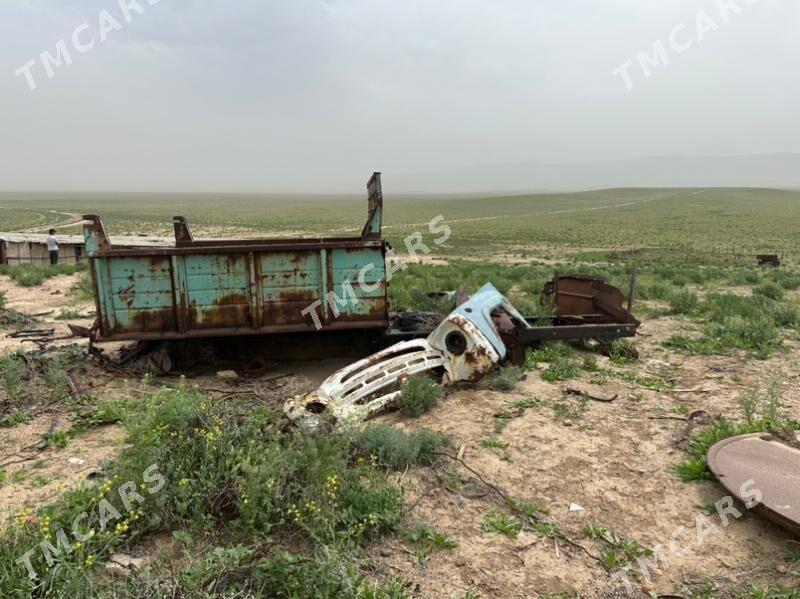 MTZ T-28 1995 - 35 000 TMT - Серахс - img 2