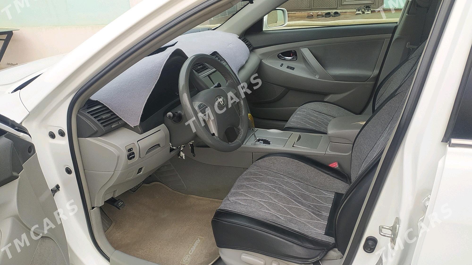 Toyota Camry 2010 - 158 000 TMT - Теджен - img 6