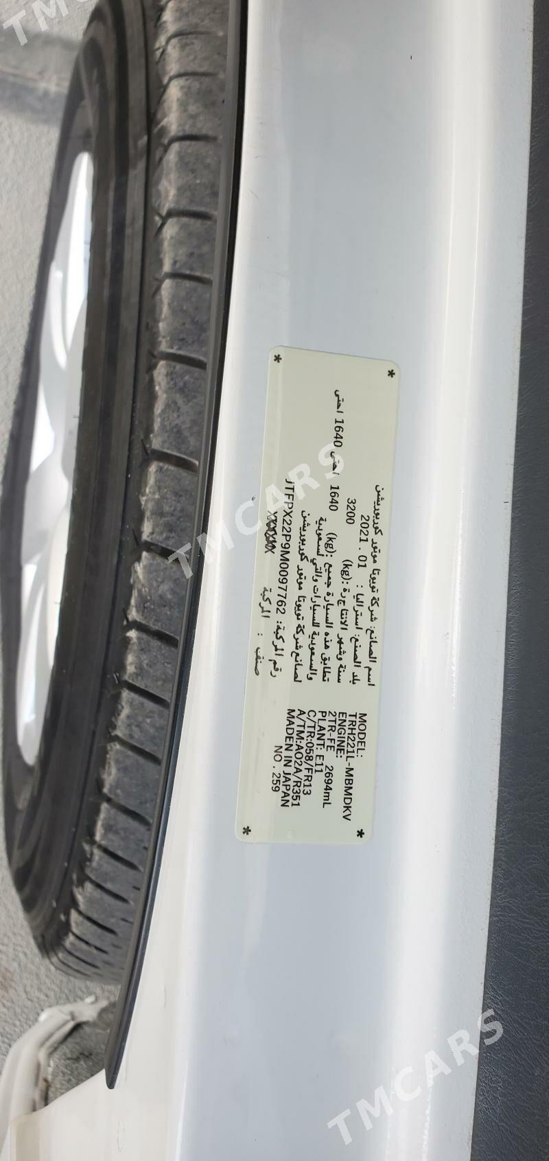 Toyota Hiace 2021 - 400 000 TMT - Мургап - img 9