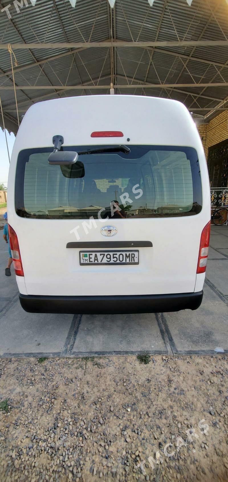 Toyota Hiace 2021 - 400 000 TMT - Мургап - img 7