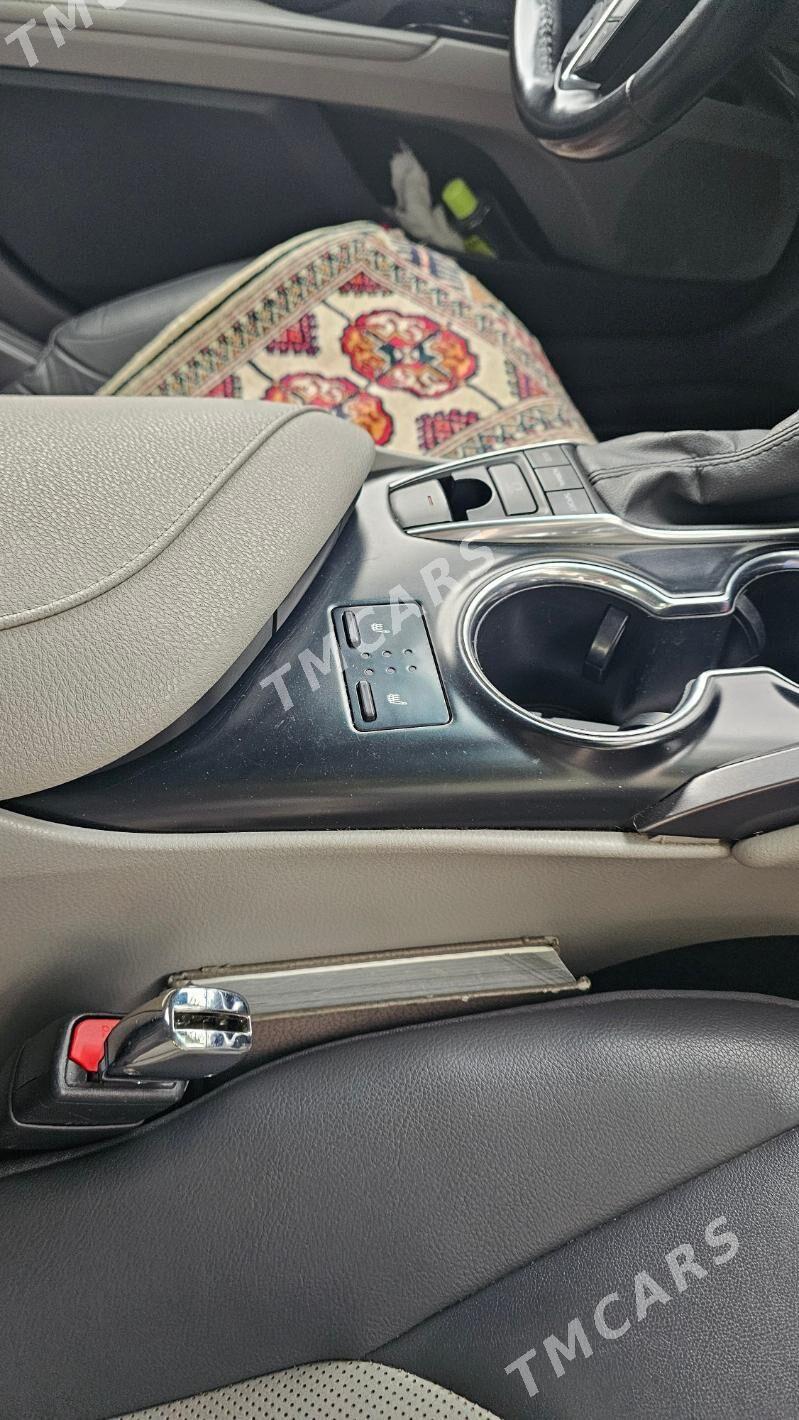 Toyota Camry 2019 - 333 000 TMT - Ашхабад - img 6