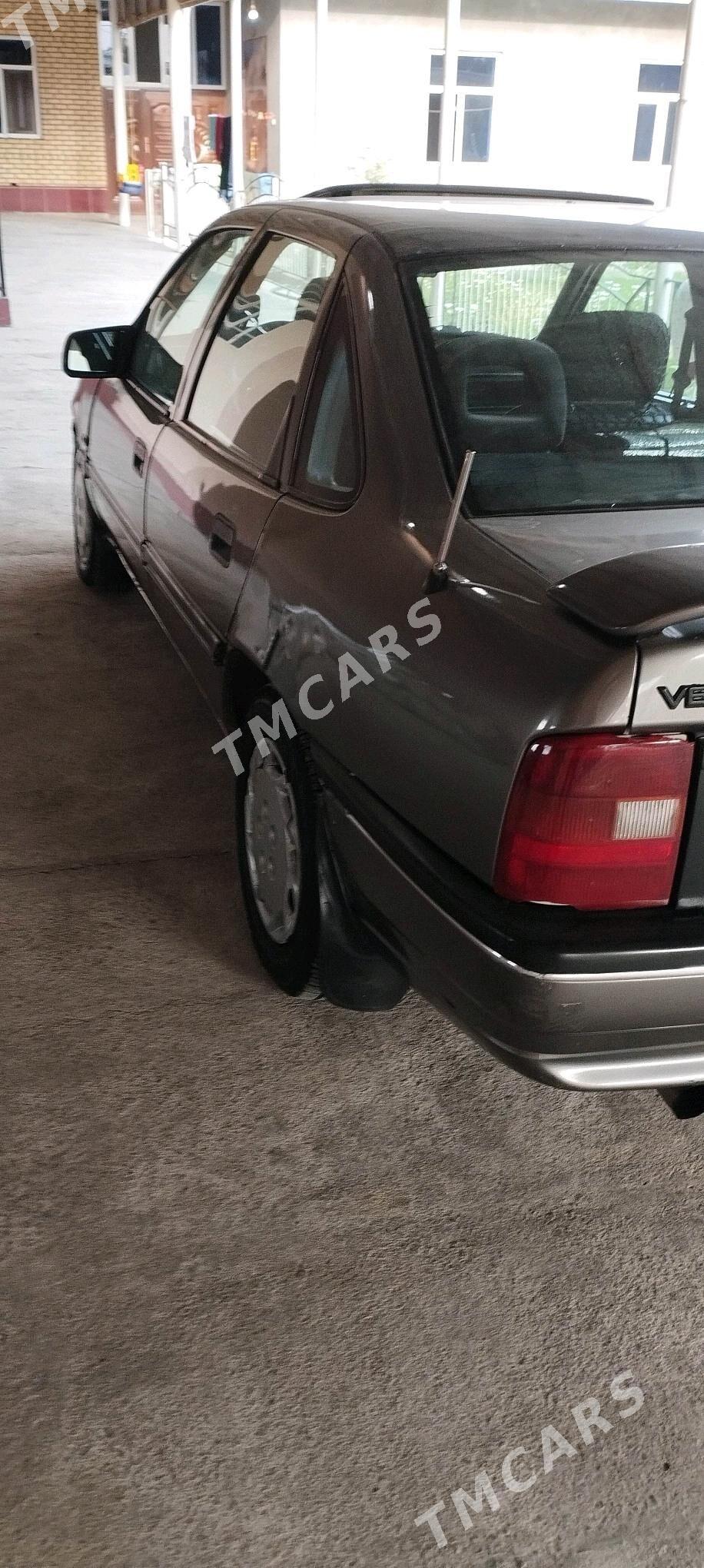 Opel Vectra 1992 - 25 000 TMT - Mary - img 3