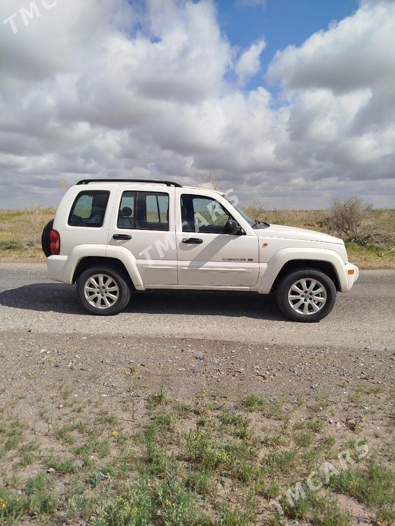 Jeep Liberty 2002 - 90 000 TMT - Туркменабат - img 6