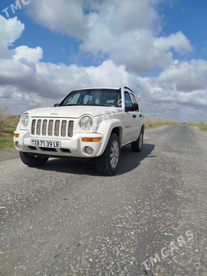 Jeep Liberty 2002 - 90 000 TMT - Туркменабат - img 4