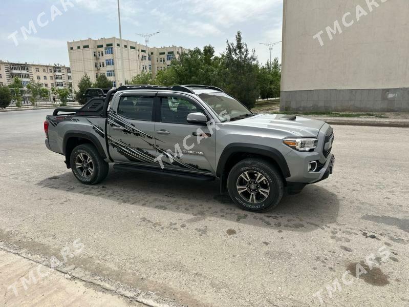 Toyota Tacoma 2018 - 400 000 TMT - Туркменабат - img 6