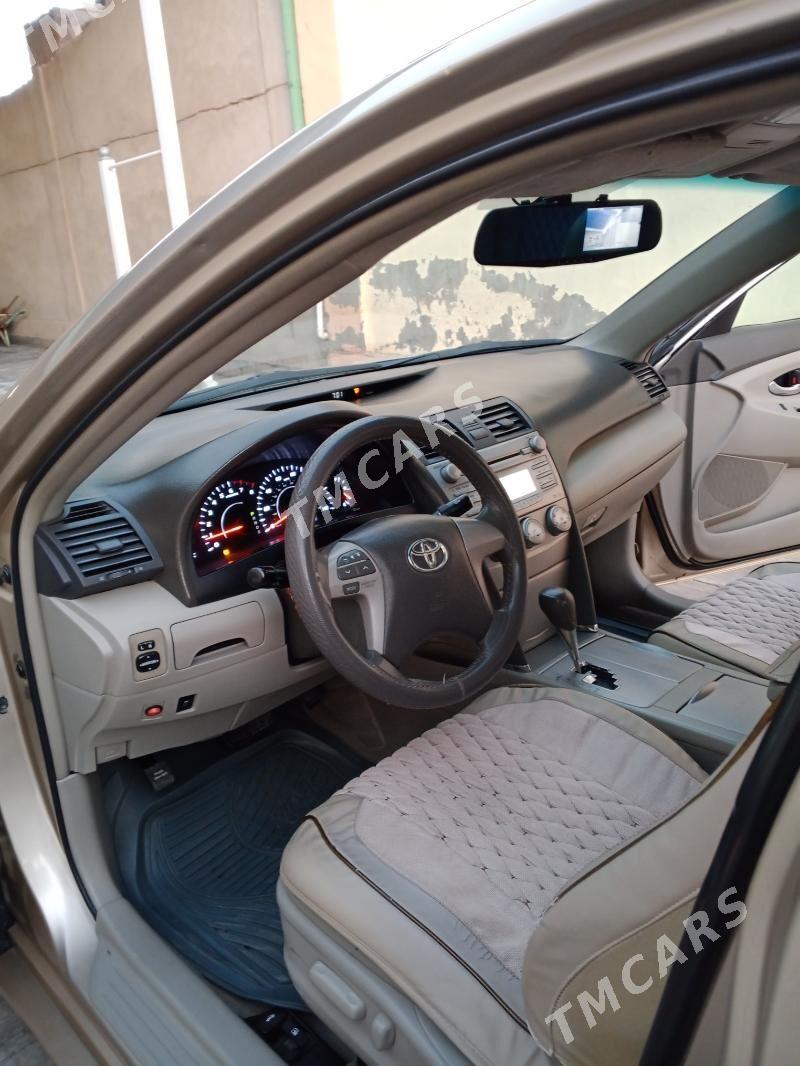 Toyota Camry 2011 - 170 000 TMT - Байрамали - img 5
