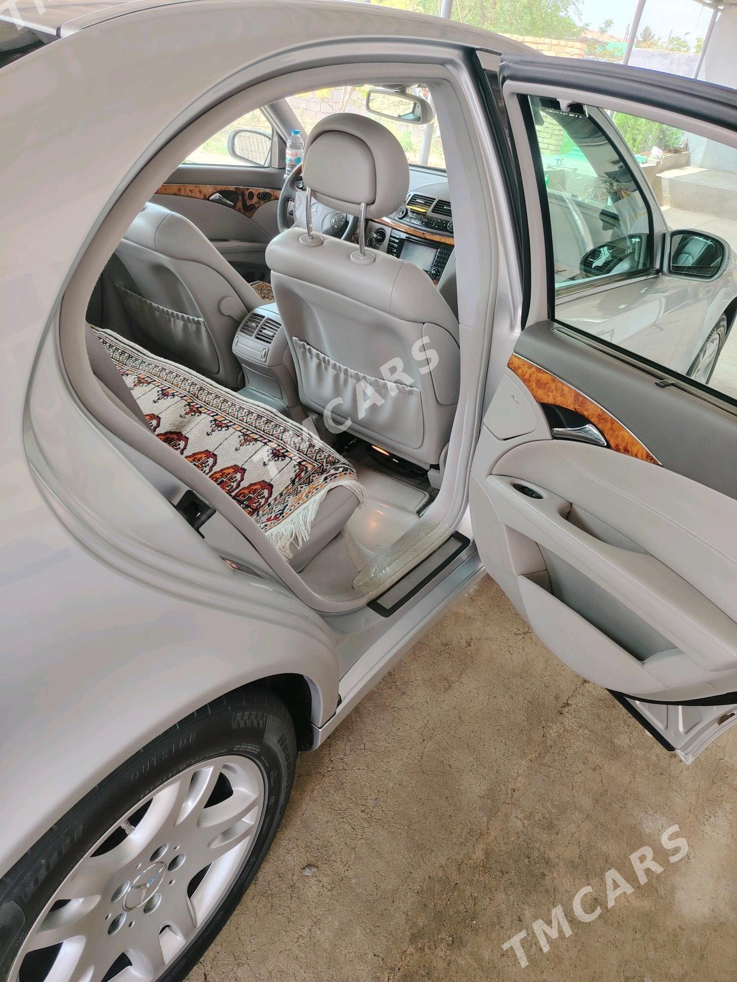 Mercedes-Benz E350 2005 - 159 000 TMT - Мир 4 - img 3