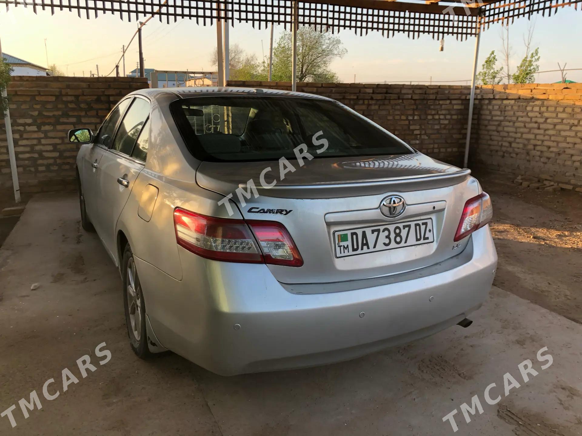 Toyota Camry 2011 - 185 000 TMT - Дашогуз - img 2