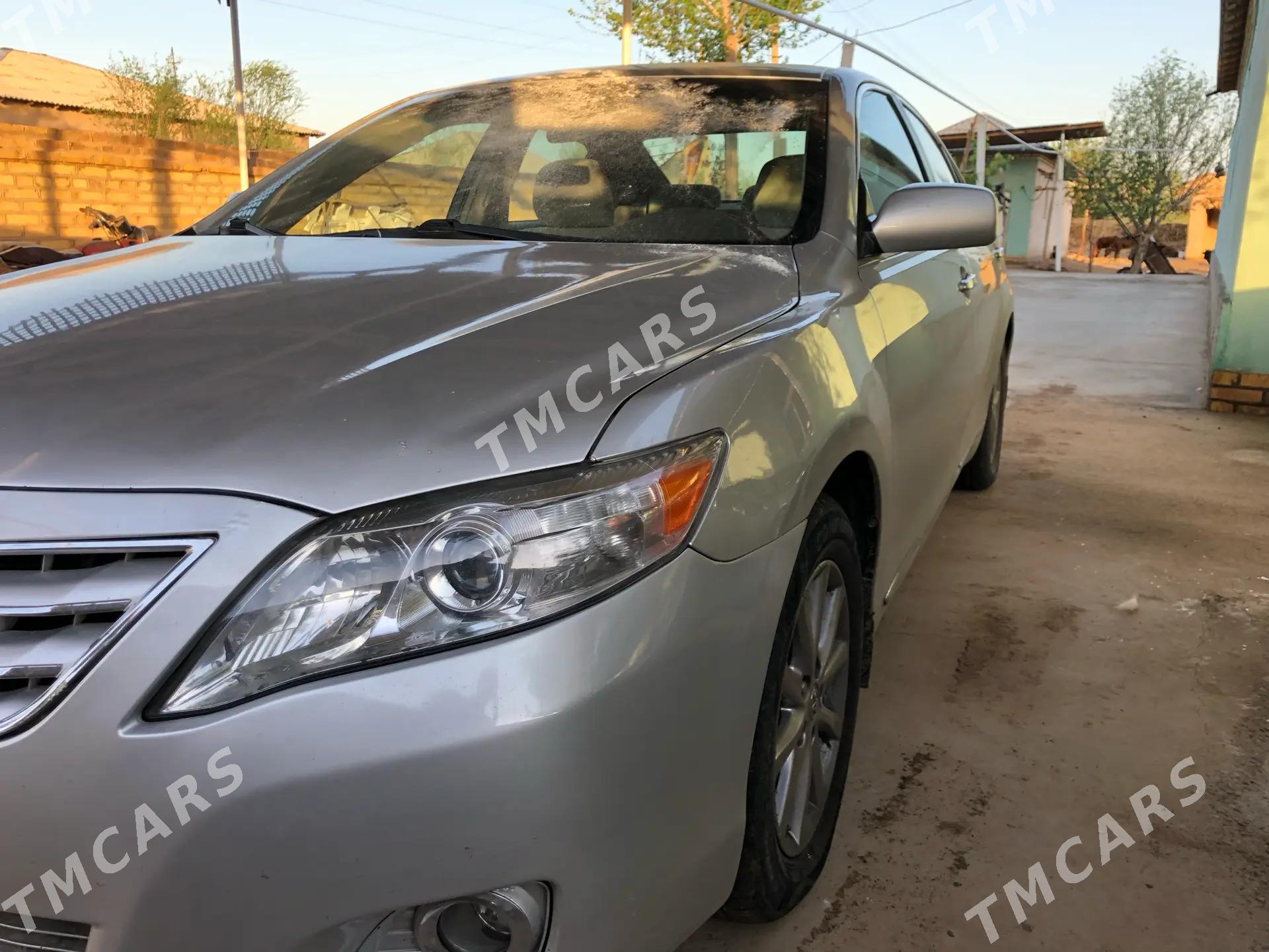 Toyota Camry 2011 - 185 000 TMT - Дашогуз - img 3
