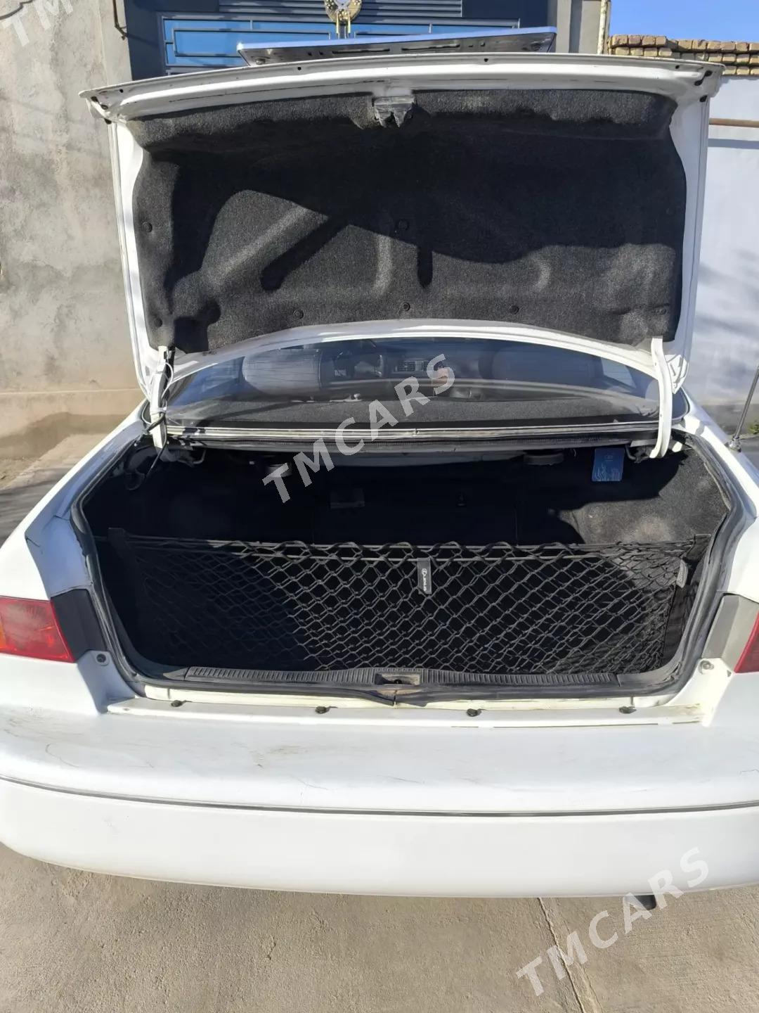 Toyota Camry 2001 - 132 000 TMT - Акдепе - img 4