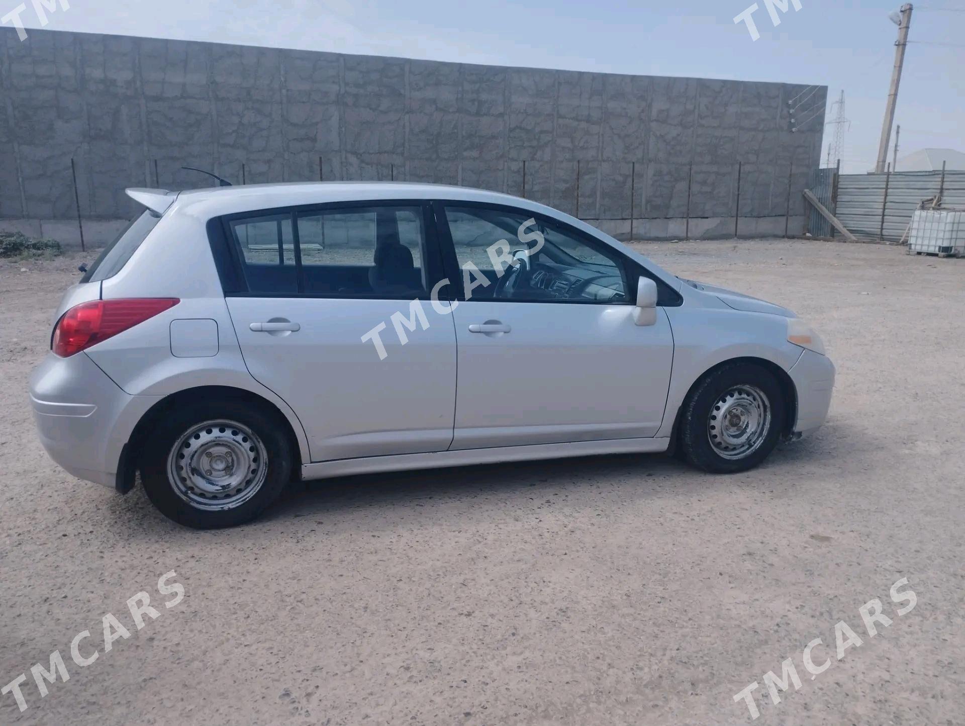 Nissan Versa 2011 - 90 000 TMT - Теджен - img 2