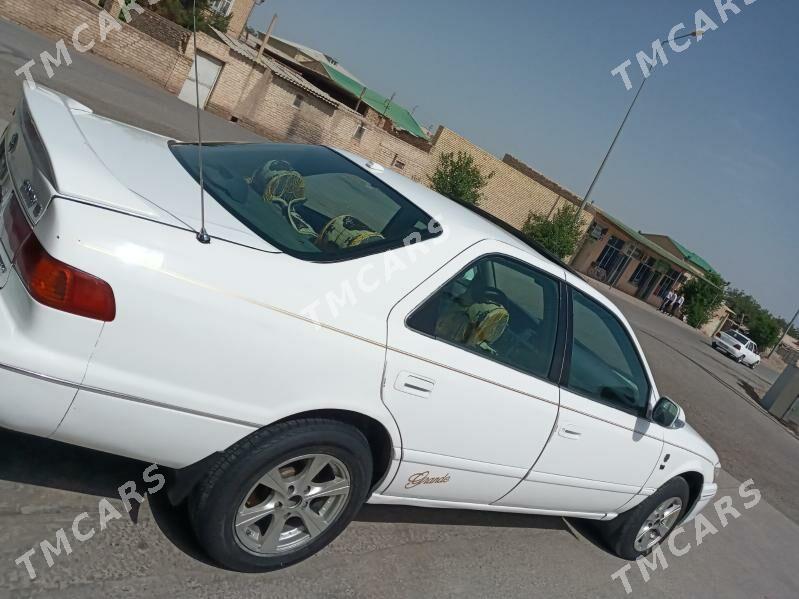 Toyota Camry 2000 - 128 000 TMT - Dänew - img 8