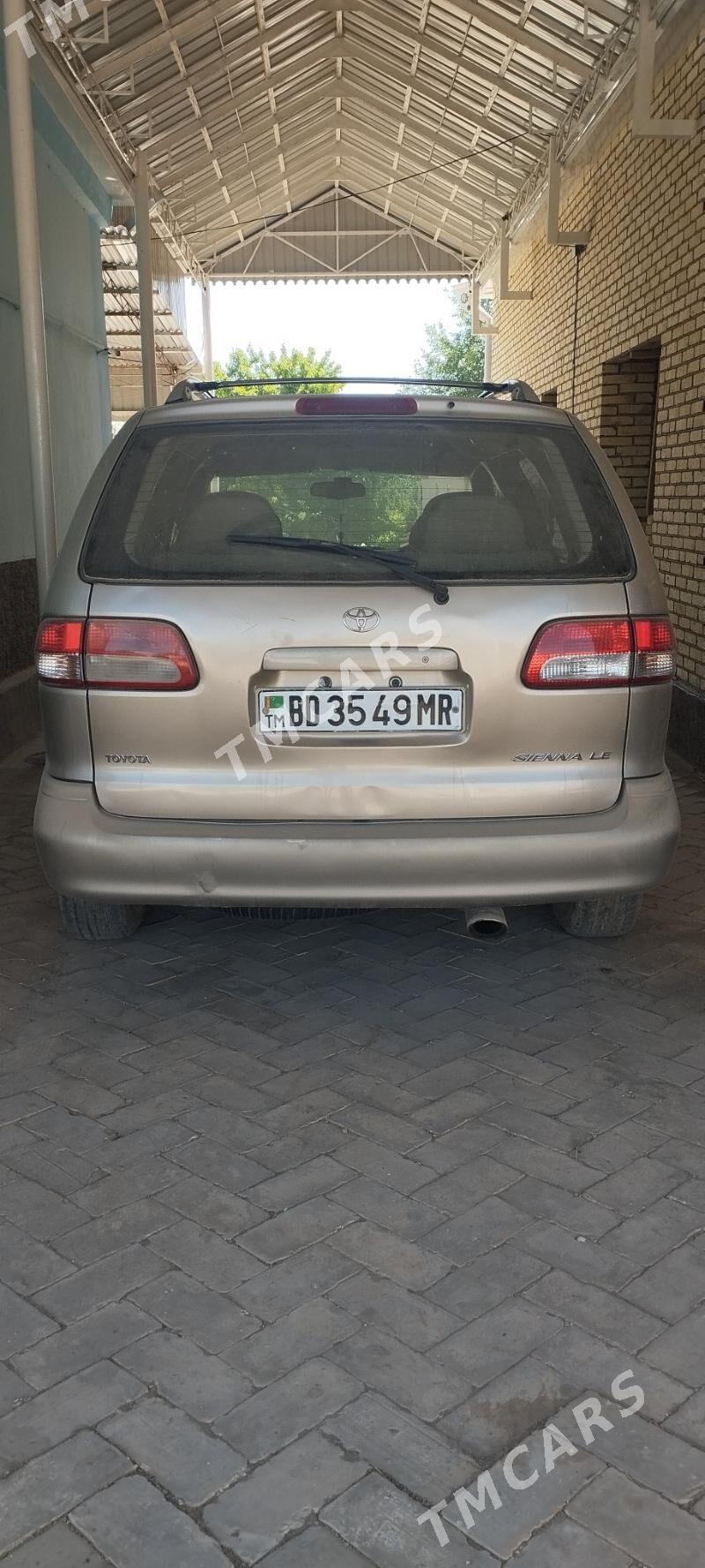 Toyota Sienna 2002 - 155 000 TMT - Байрамали - img 2