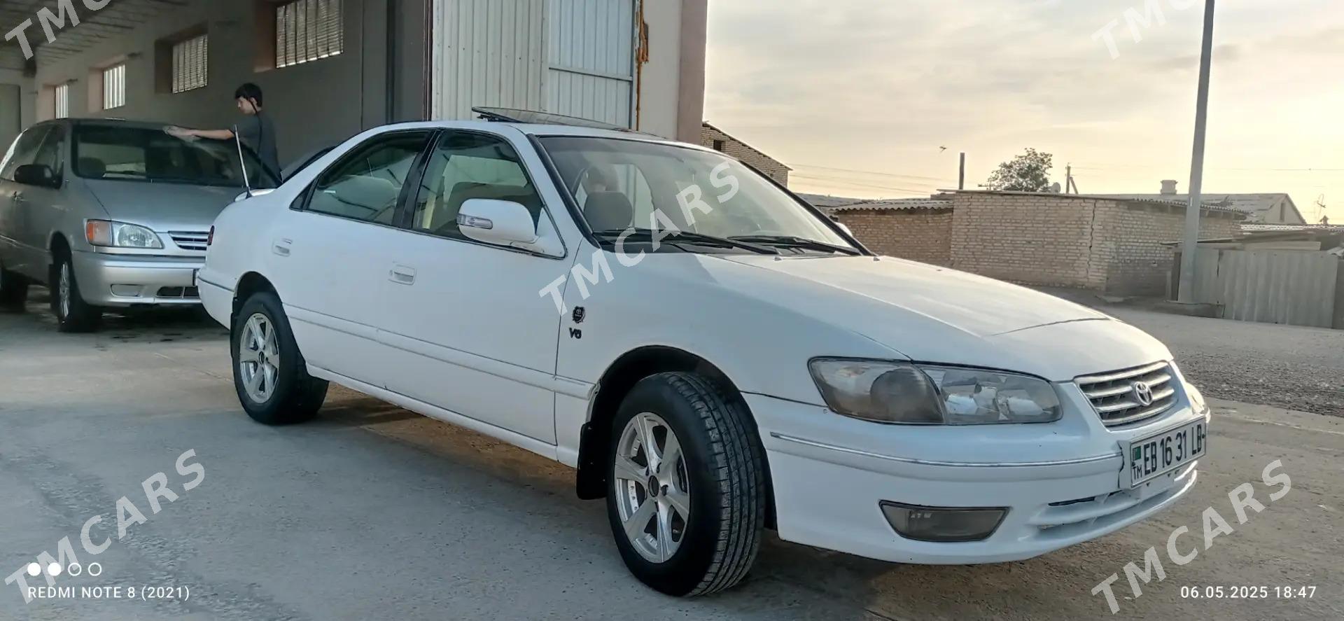 Toyota Camry 2000 - 128 000 TMT - Dänew - img 2