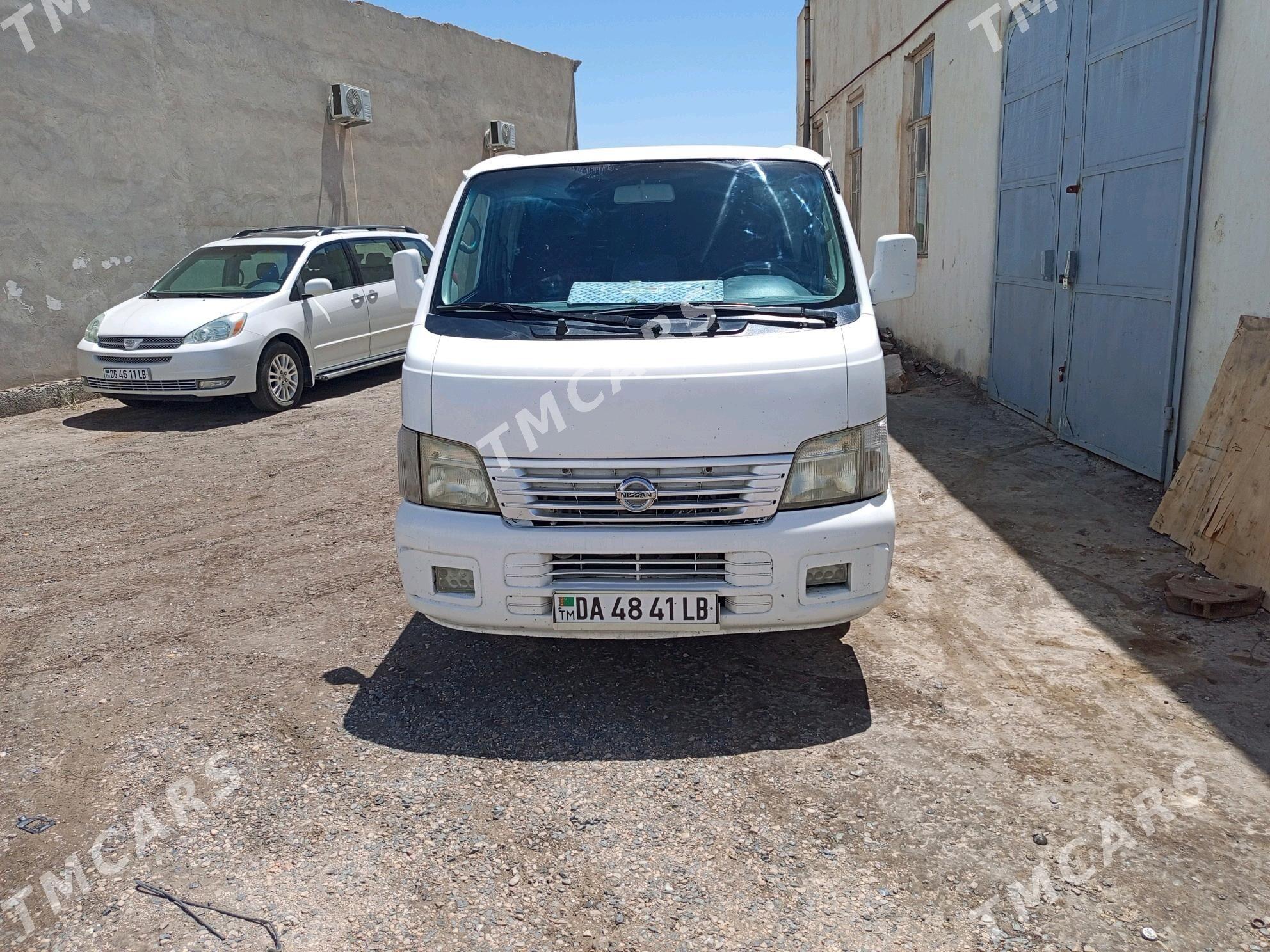 Nissan Urvan 2004 - 120 000 TMT - Dänew - img 6