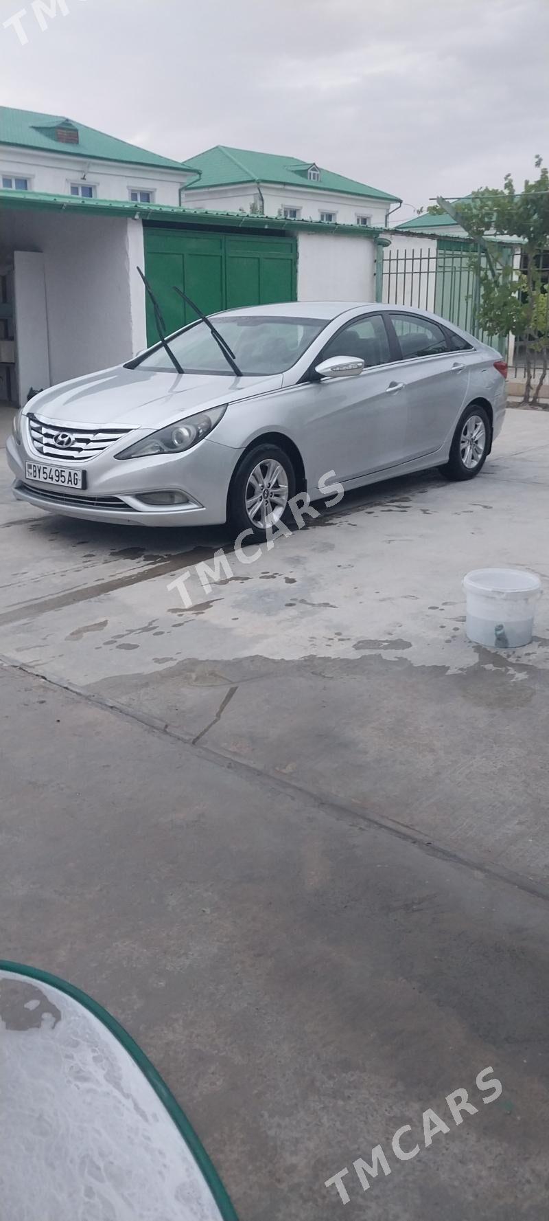 Hyundai Sonata 2010 - 150 000 TMT - Тязе заман - img 4