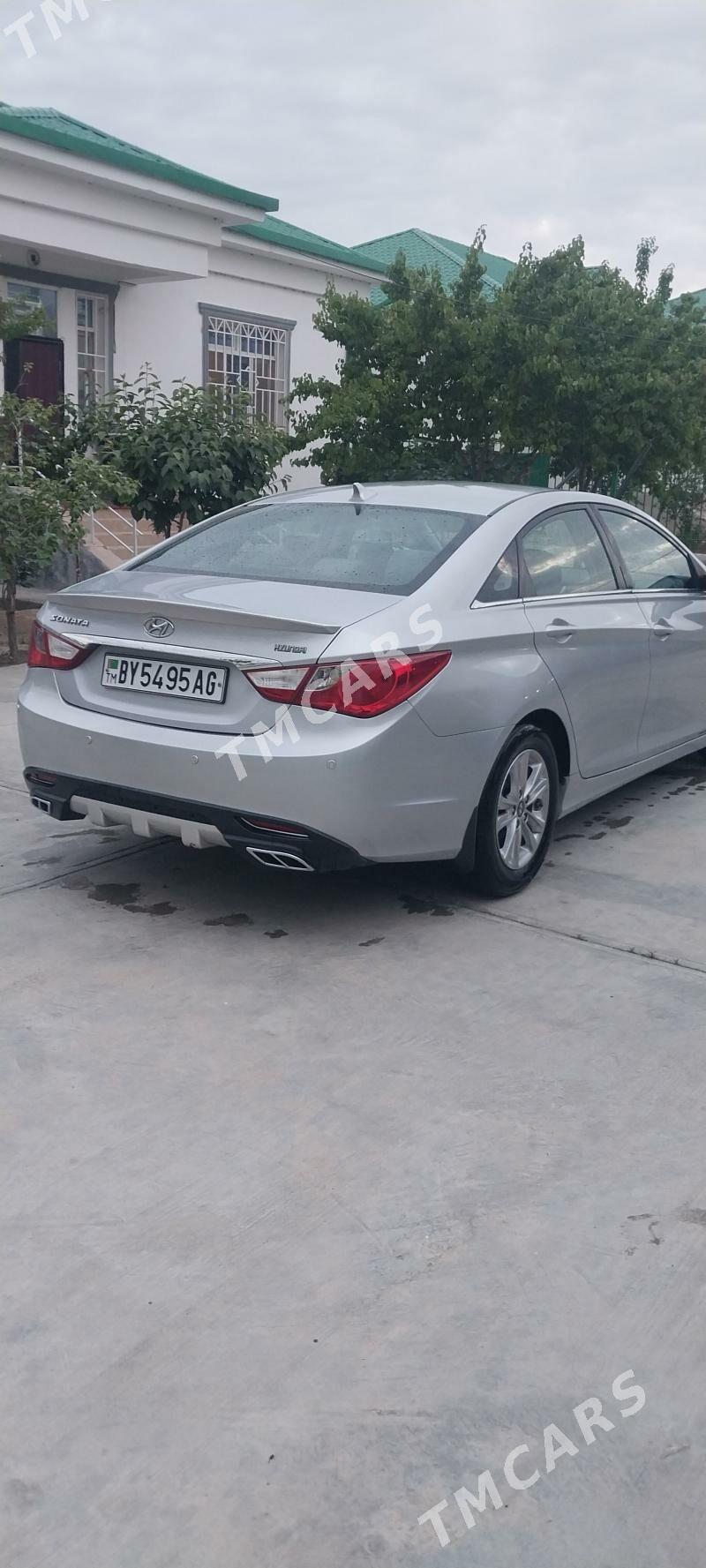 Hyundai Sonata 2010 - 150 000 TMT - Тязе заман - img 3