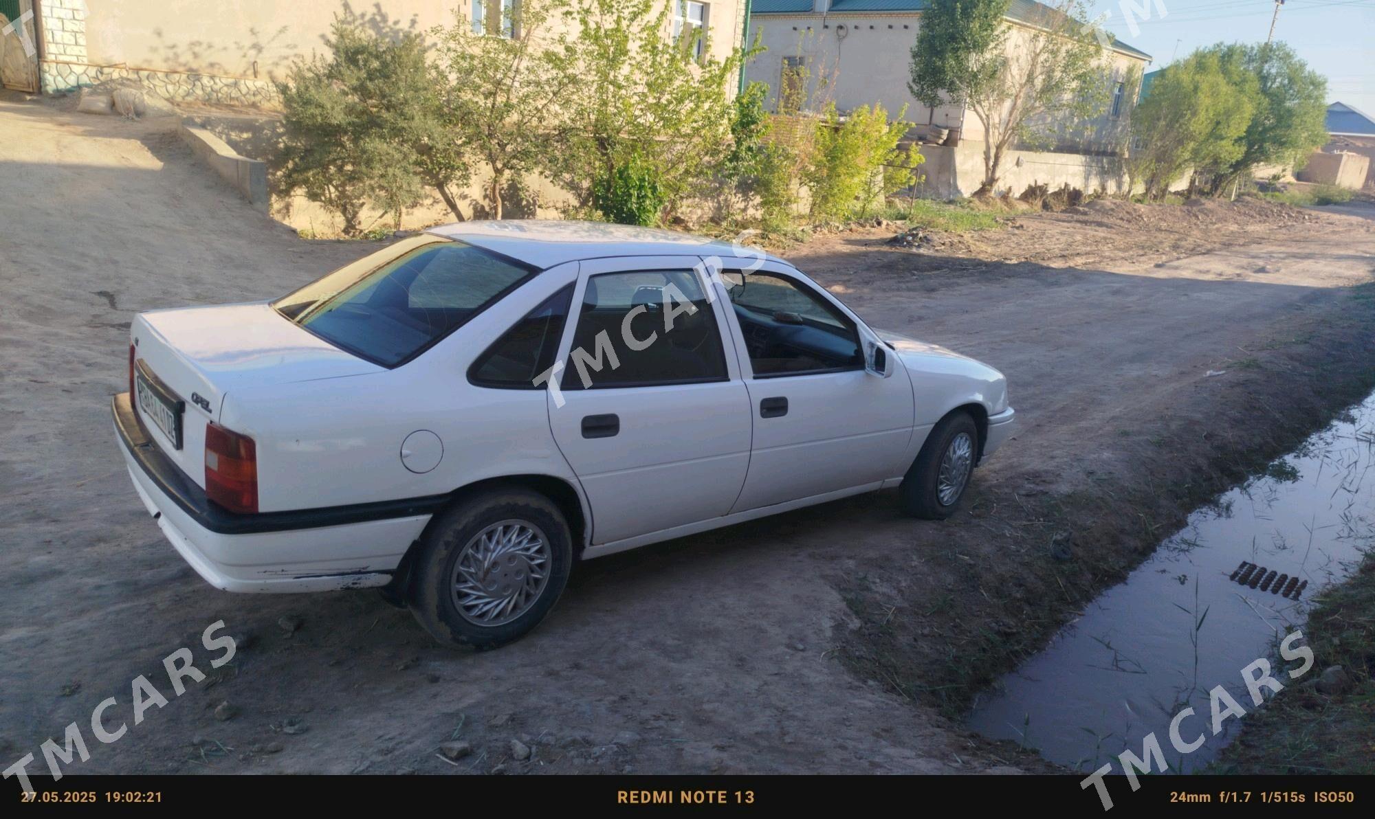 Opel Vectra 1991 - 28 000 TMT - Гурбансолтан Едже - img 4