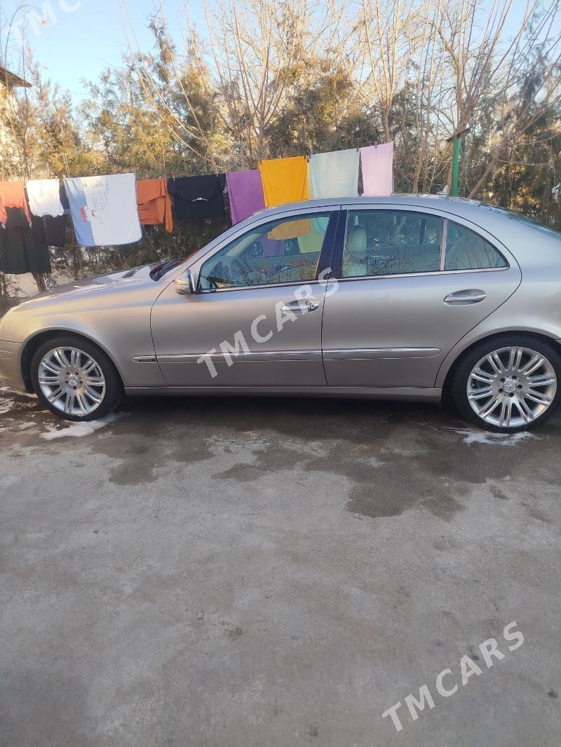 Mercedes-Benz E320 2005 - 160 000 TMT - Рухабат (90-й разьезд) - img 5
