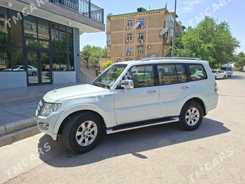 Mitsubishi Pajero 2015 - 265 000 TMT - Мары - img 6