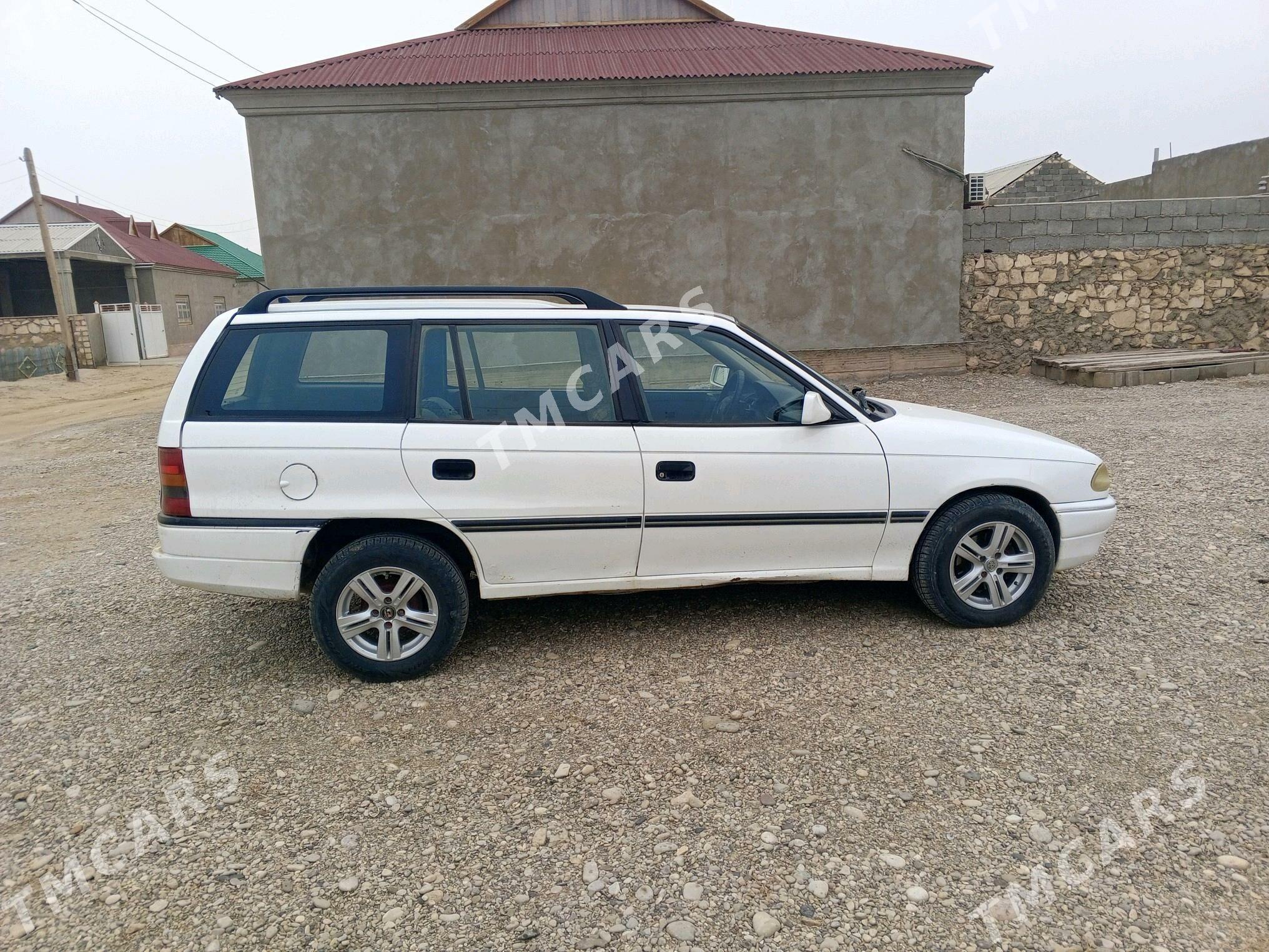 Opel Astra 1994 - 40 000 TMT - Джебел - img 6