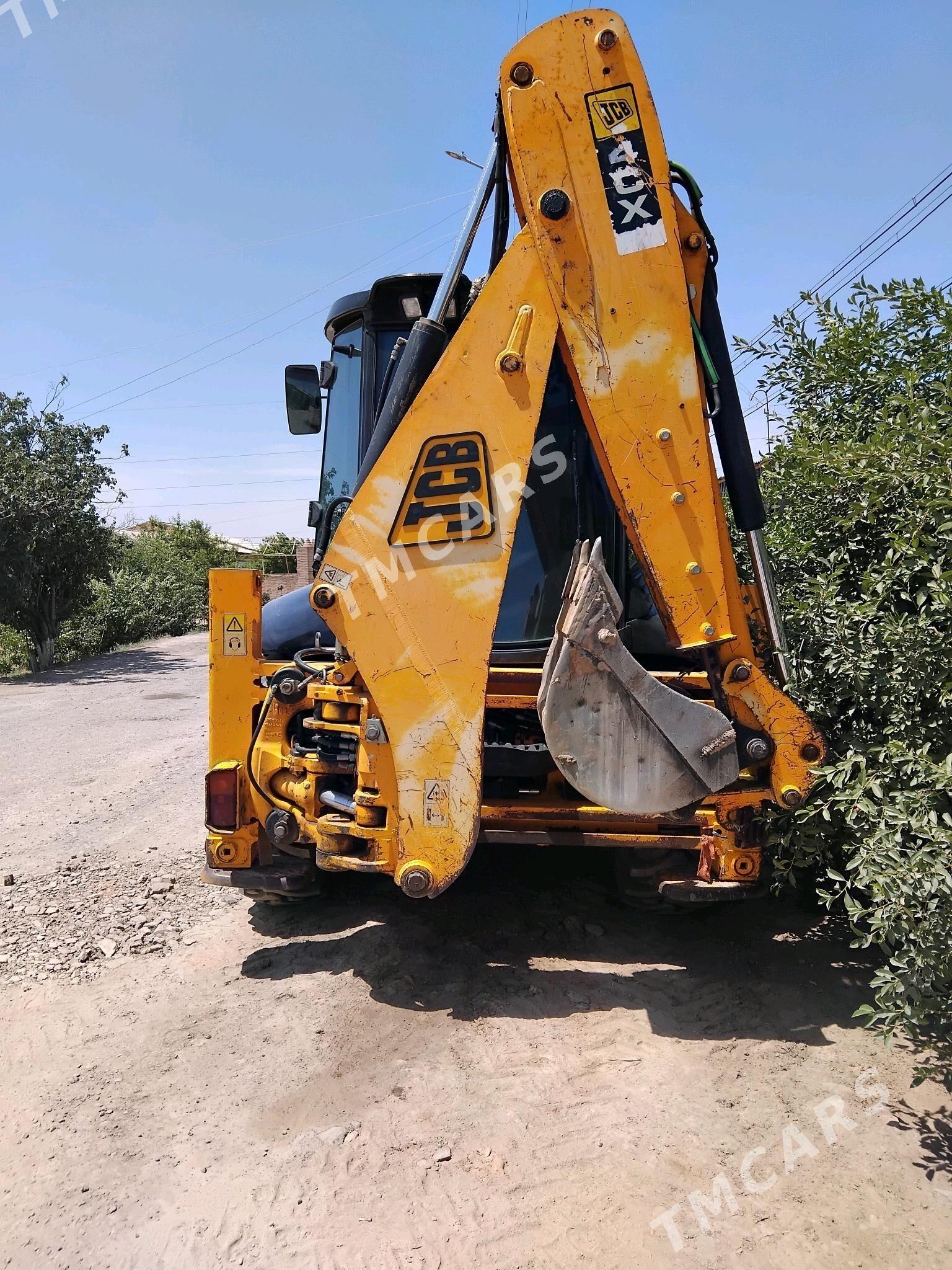 JCB 4CX ECO 2008 - 800 000 TMT - Чарджоу - img 3