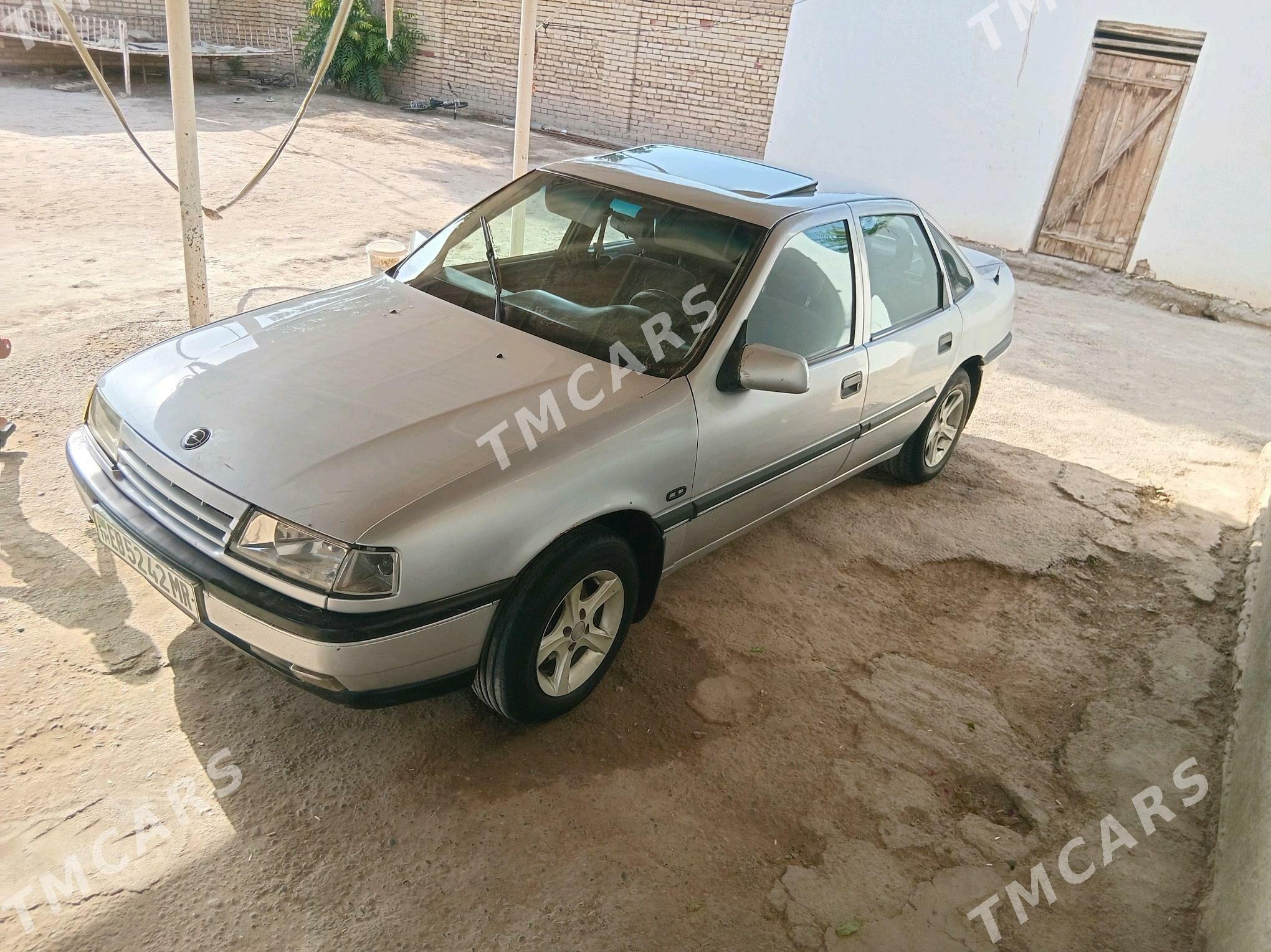 Opel Vectra 1989 - 40 000 TMT - Мургап - img 3
