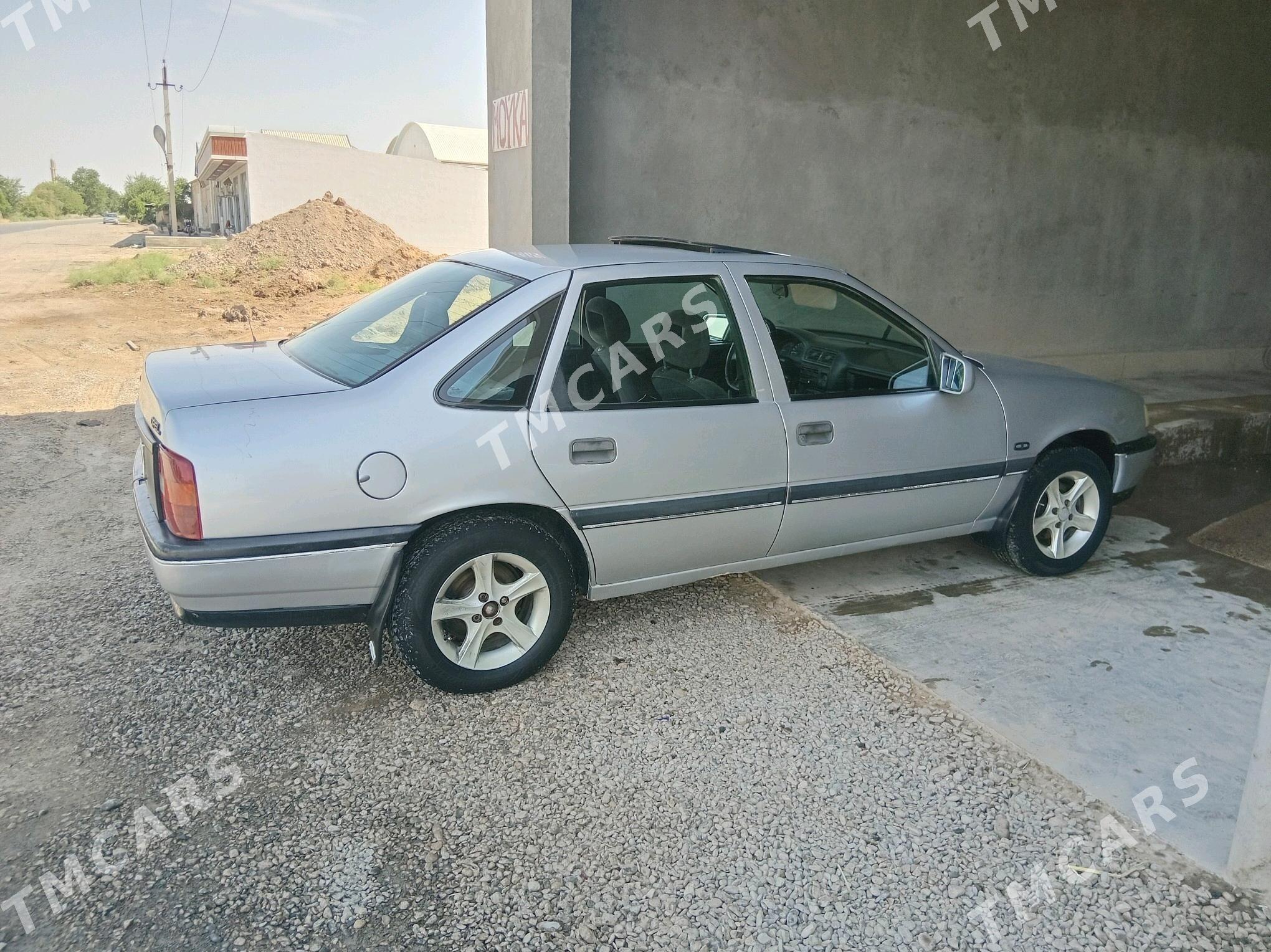 Opel Vectra 1989 - 40 000 TMT - Мургап - img 4