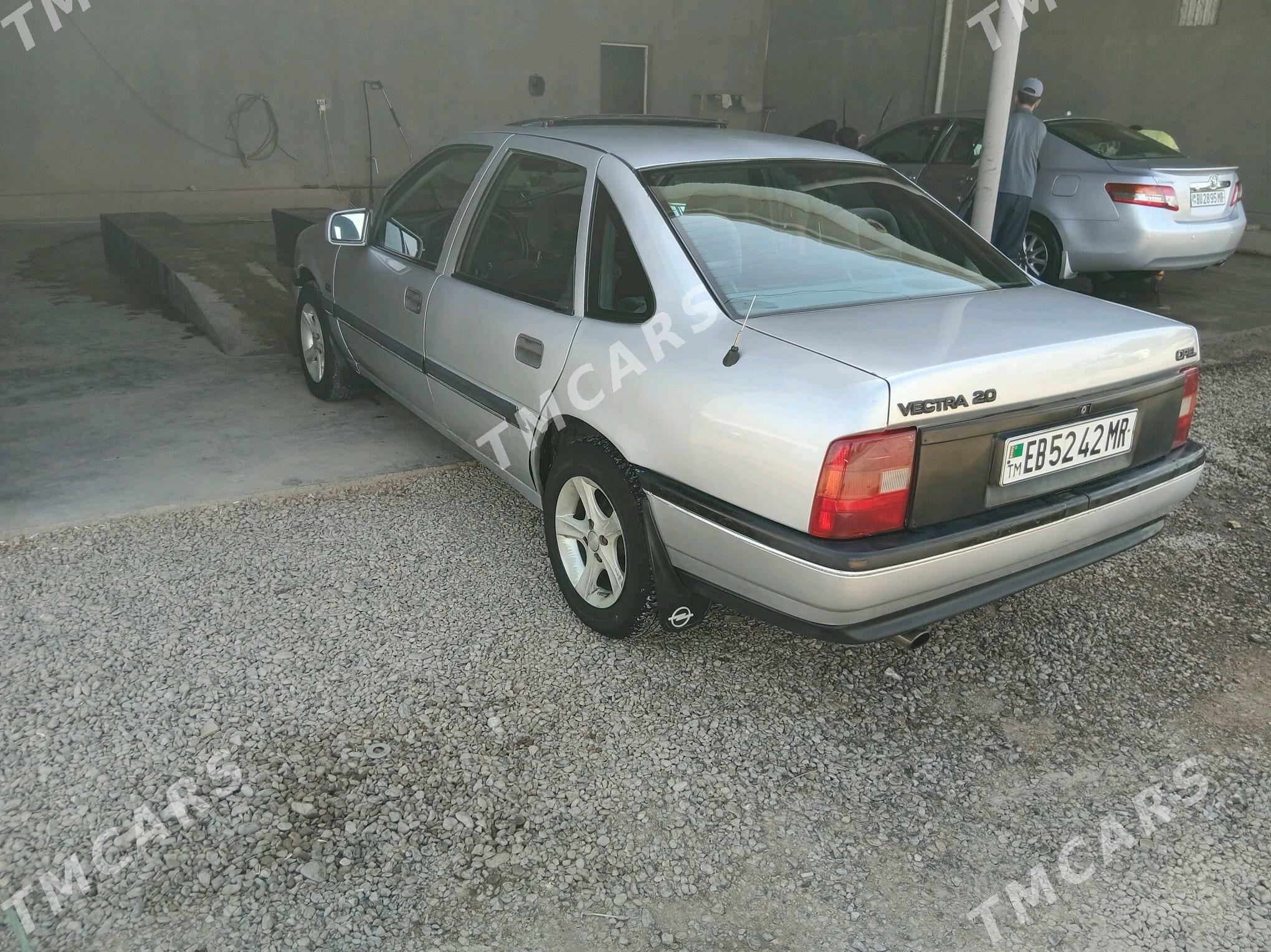 Opel Vectra 1989 - 40 000 TMT - Мургап - img 5