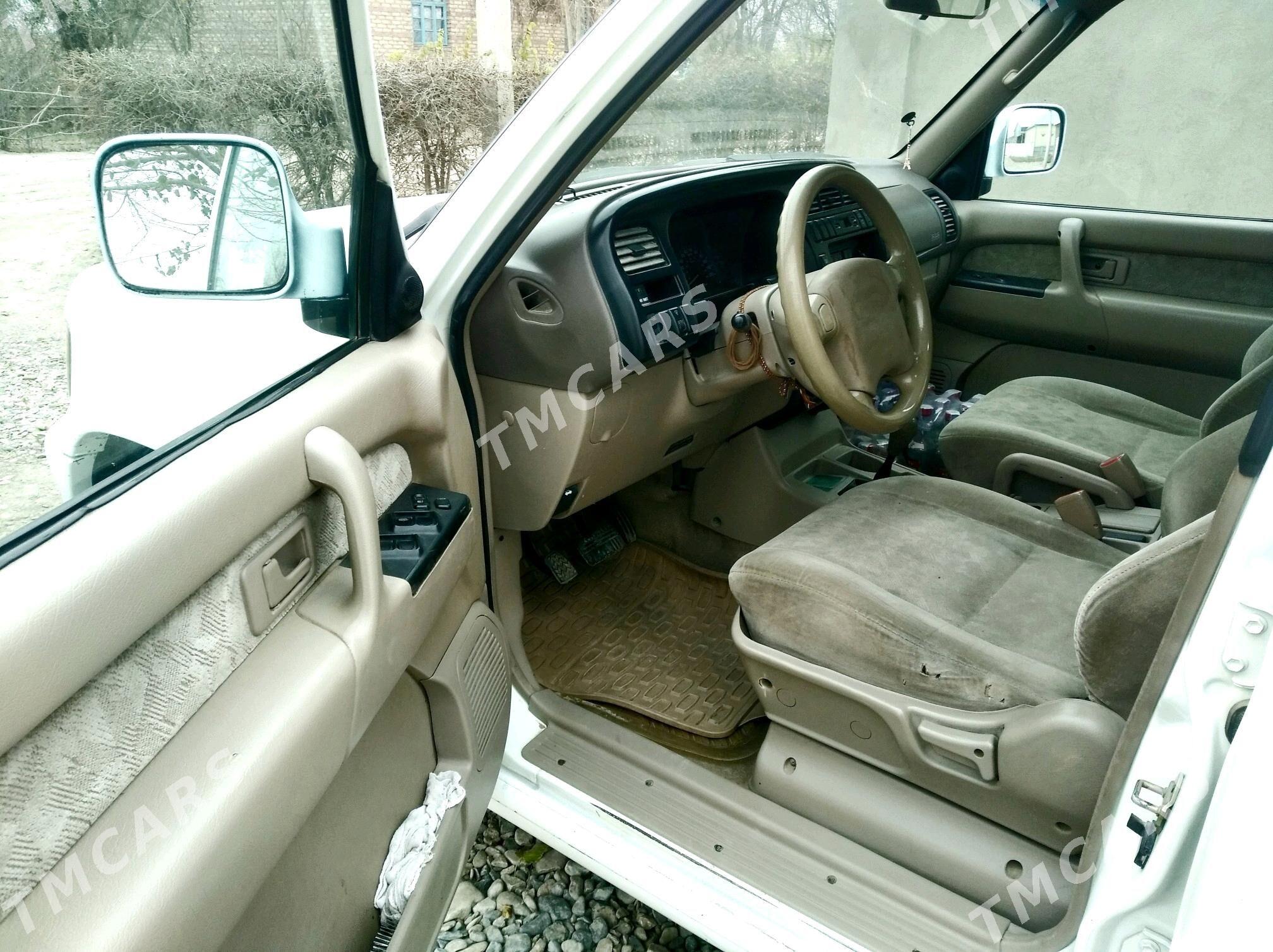 Isuzu Trooper 2000 - 80 000 TMT - Бабадайхан - img 4