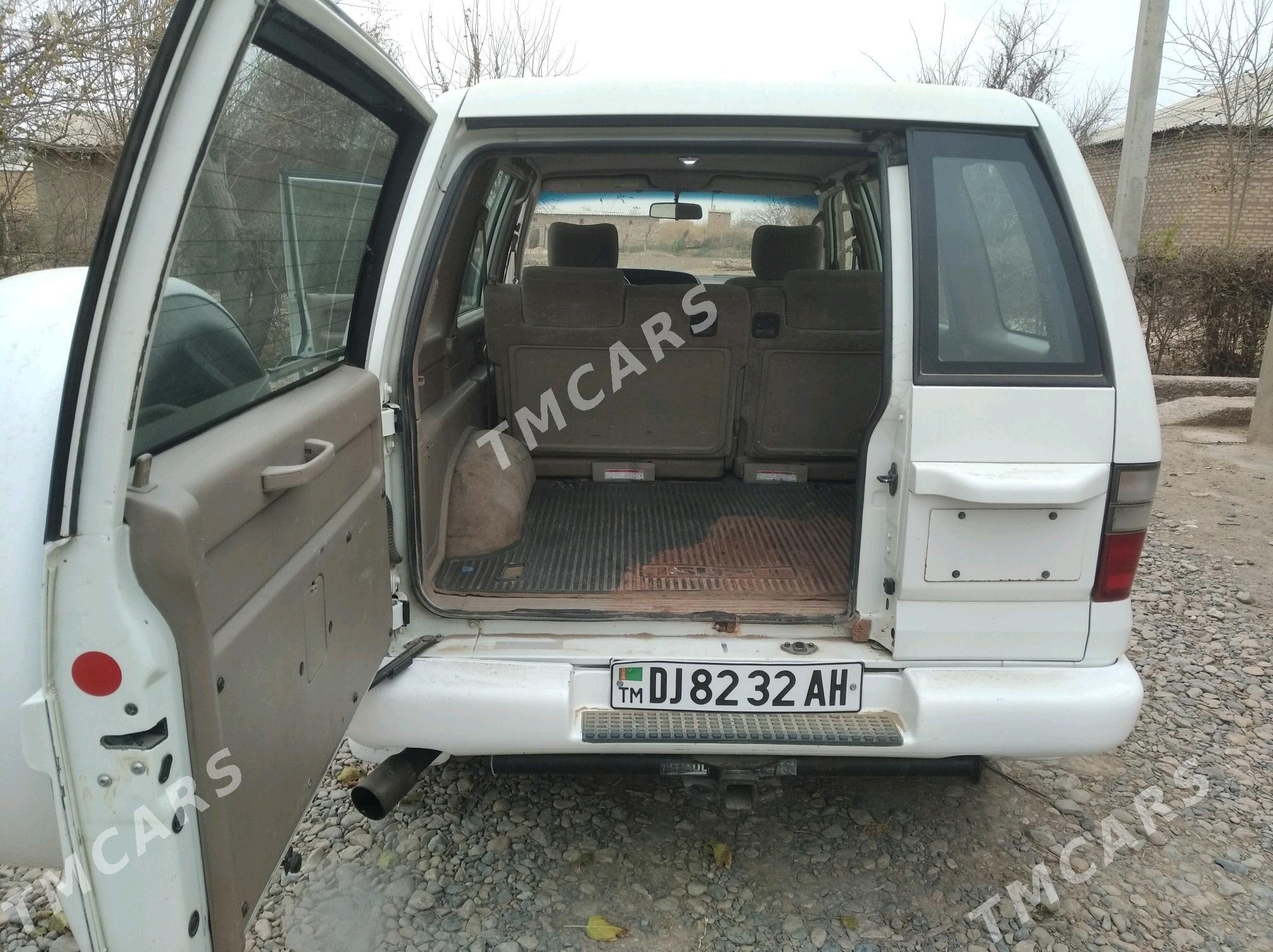 Isuzu Trooper 2000 - 80 000 TMT - Бабадайхан - img 5