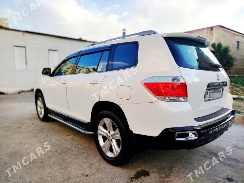 Toyota Highlander 2011 - 330 000 TMT - Туркменабат - img 3