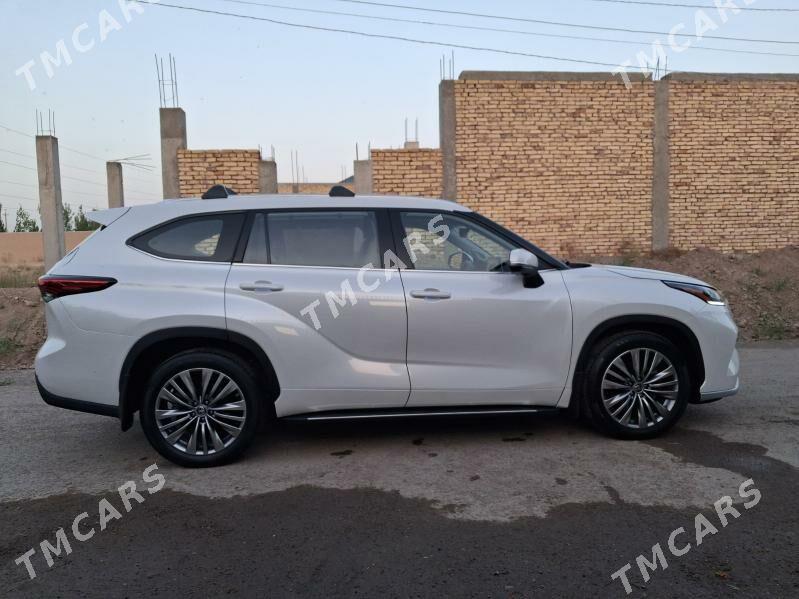 Toyota Highlander 2022 - 570 000 TMT - Daşoguz - img 4