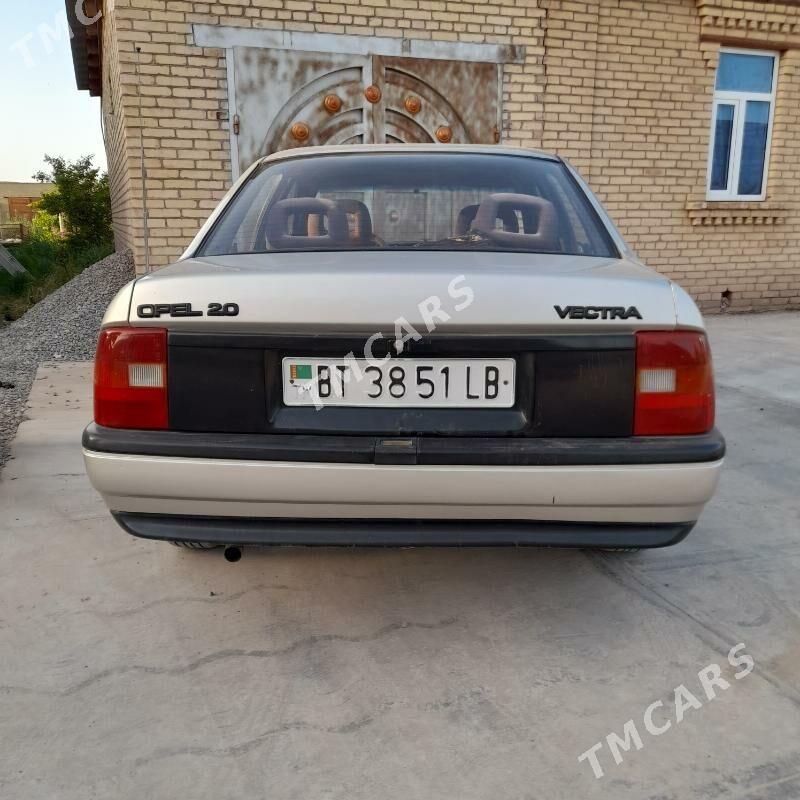 Opel Vectra 1989 - 30 000 TMT - Дянев - img 4