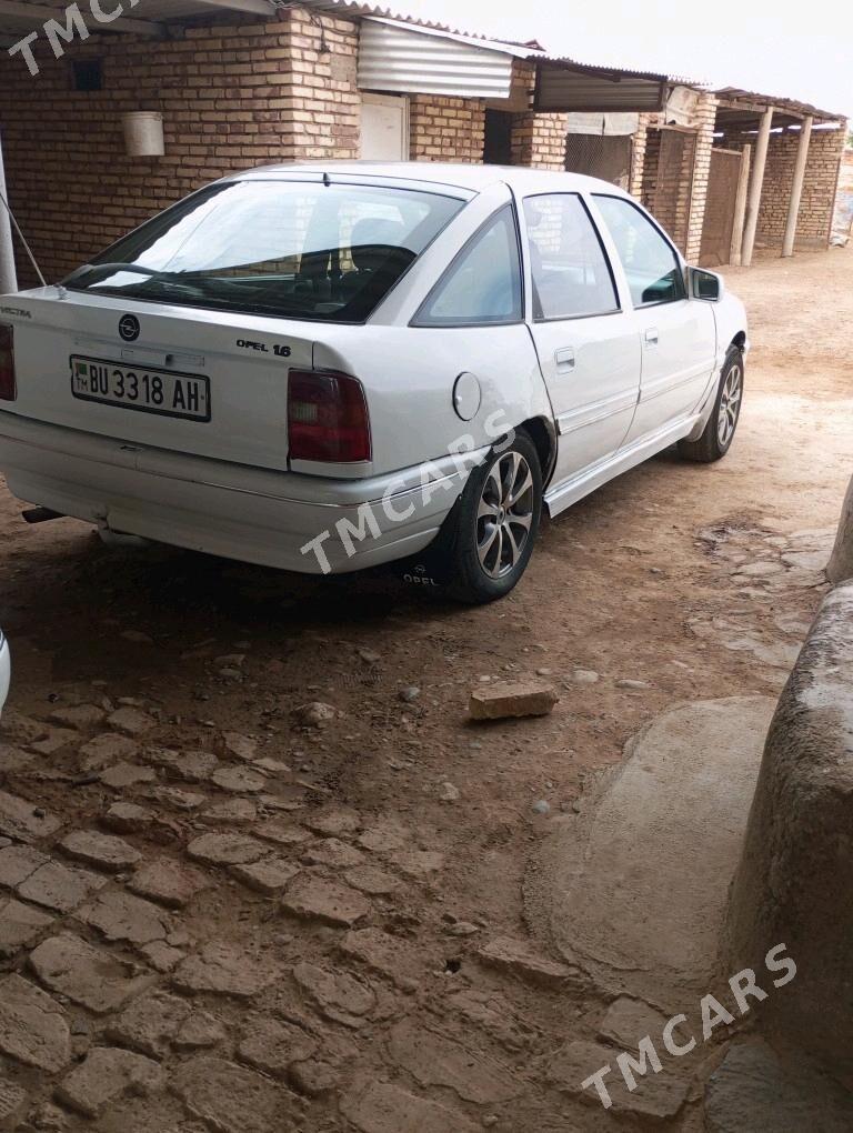 Opel Vectra 1991 - 19 000 TMT - Бабадайхан - img 3