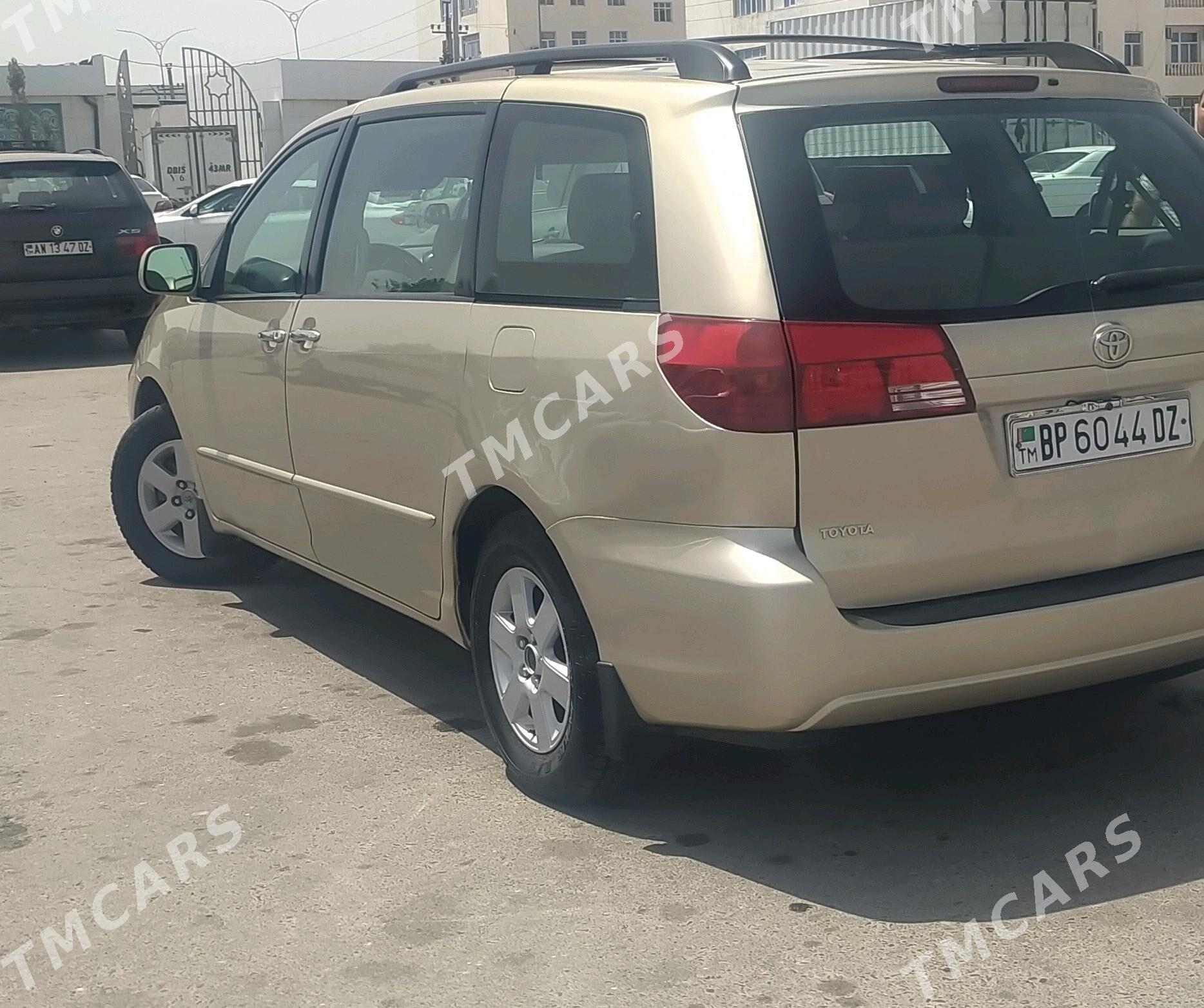 Toyota Sienna 2004 - 220 000 TMT - Gurbansoltan Eje - img 3