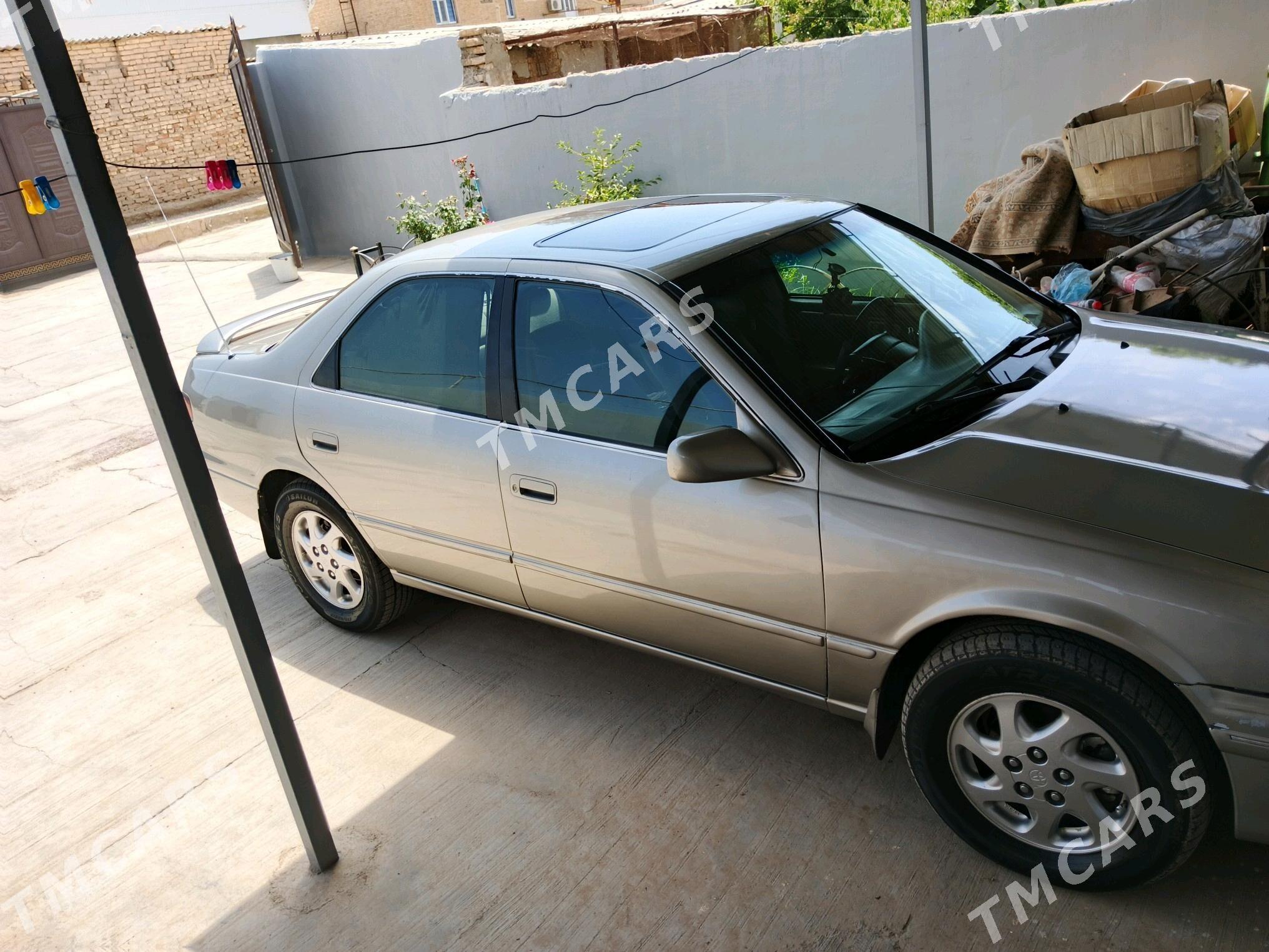 Toyota Camry 1998 - 135 000 TMT - Байрамали - img 3