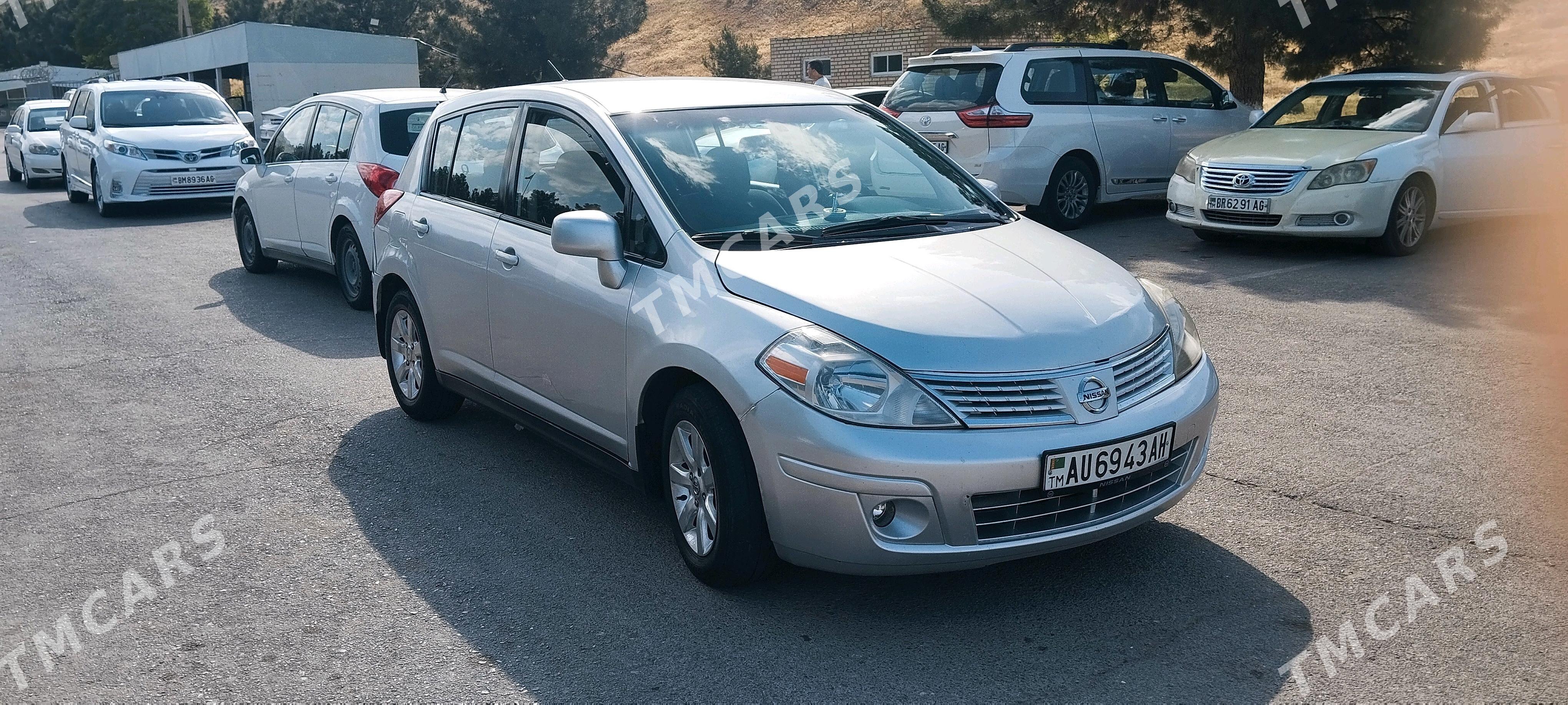 Nissan Versa 2009 - 92 000 TMT - Кака - img 2