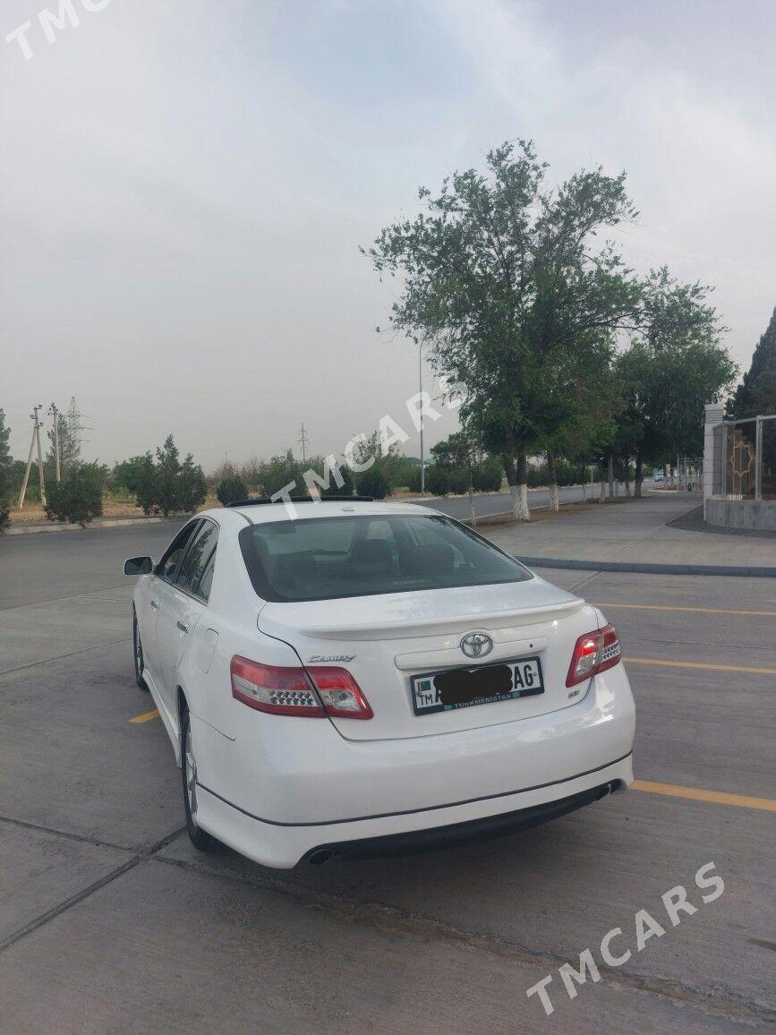 Toyota Camry 2011 - 190 000 TMT - Büzmeýin - img 3
