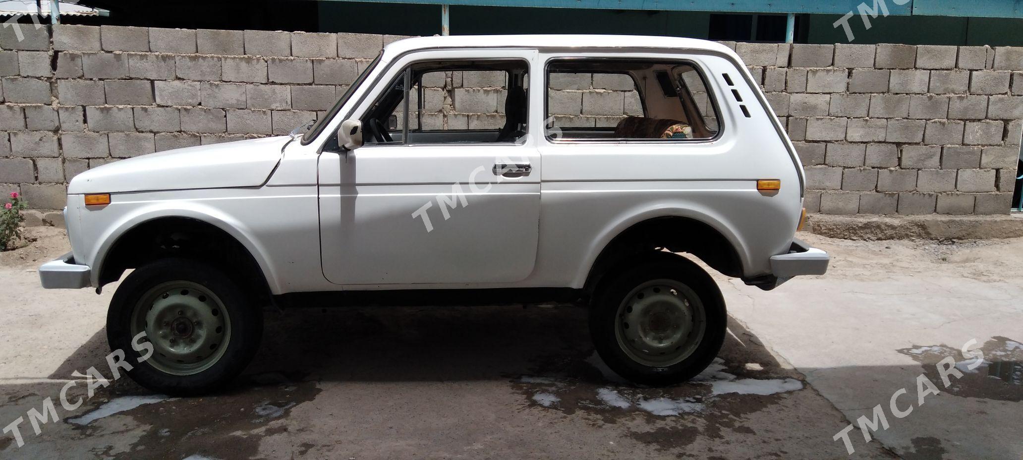 Lada Niva 1980 - 33 000 TMT - Ак-Бугдайский этрап - img 5