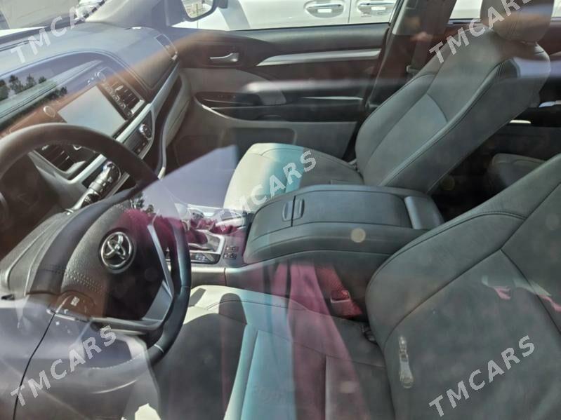 Toyota Highlander 2018 - 490 000 TMT - Байрамали - img 7