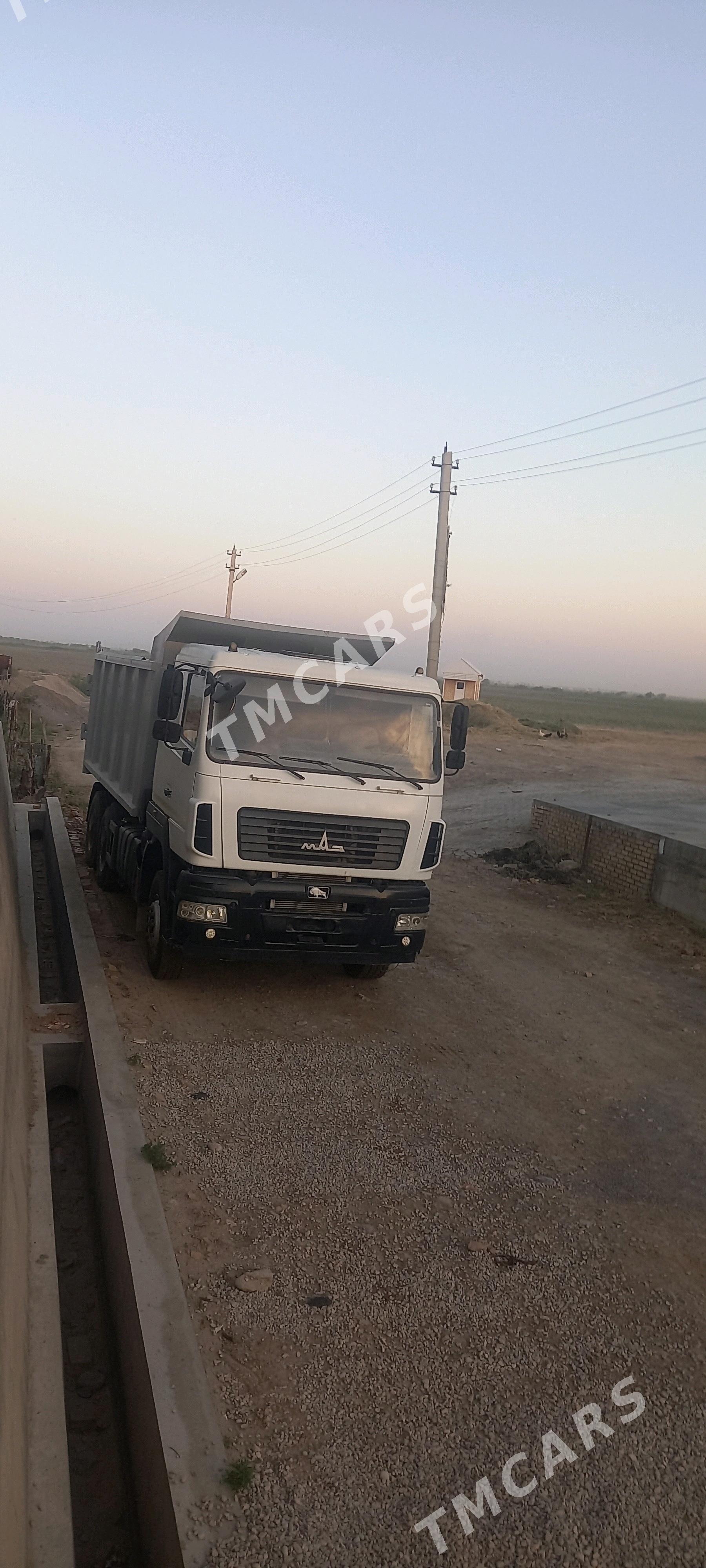 Maz Samosval 2014 - 500 000 TMT - Сакарчага - img 3