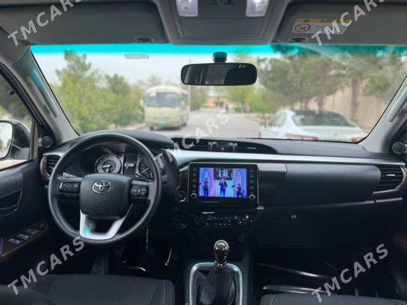 Toyota Hilux 2023 - 615 000 TMT - Aşgabat - img 2
