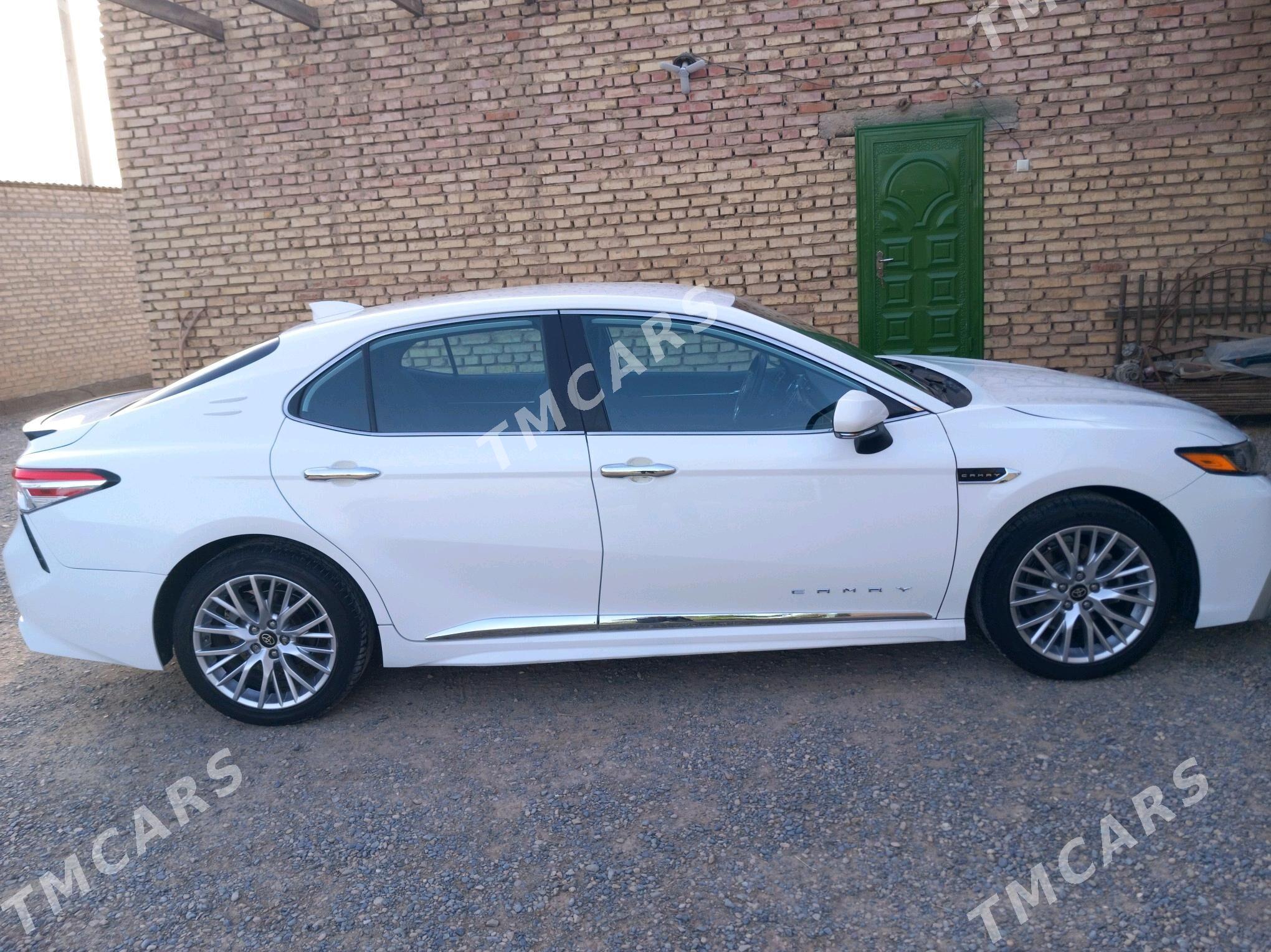 Toyota Camry 2020 - 350 000 TMT - Кака - img 2
