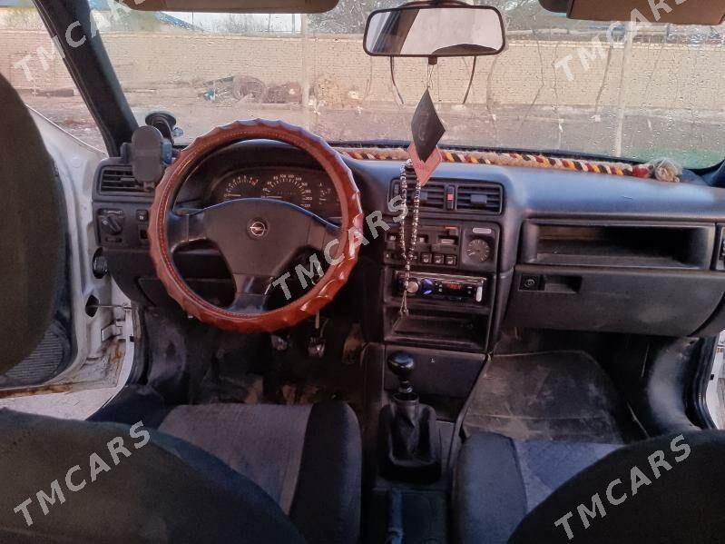 Opel Vectra 1993 - 35 000 TMT - Шабатский этрап - img 5