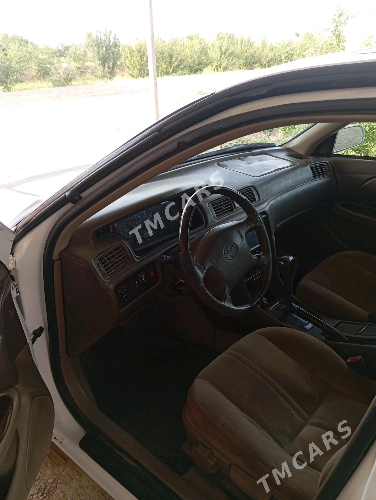 Toyota Camry 1998 - 98 000 TMT - Мары - img 1
