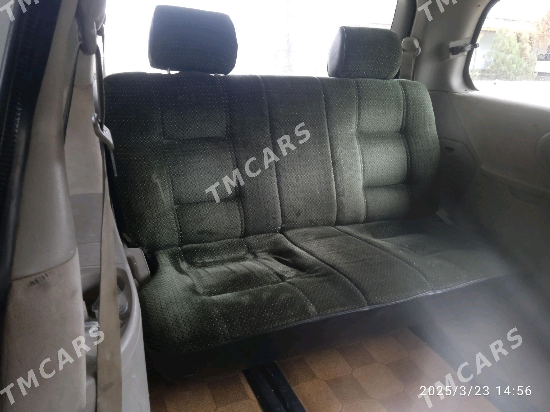 Kia Carnival 2004 - 42 000 TMT - Гурбансолтан Едже - img 3