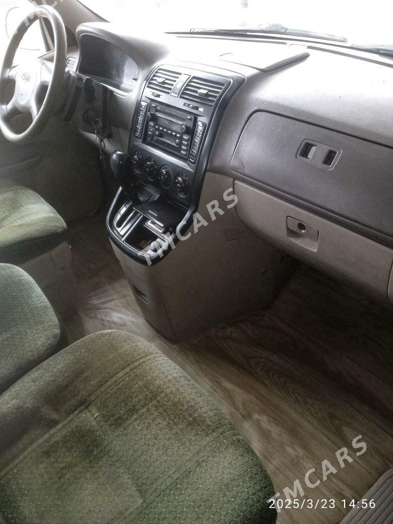 Kia Carnival 2004 - 42 000 TMT - Гурбансолтан Едже - img 4