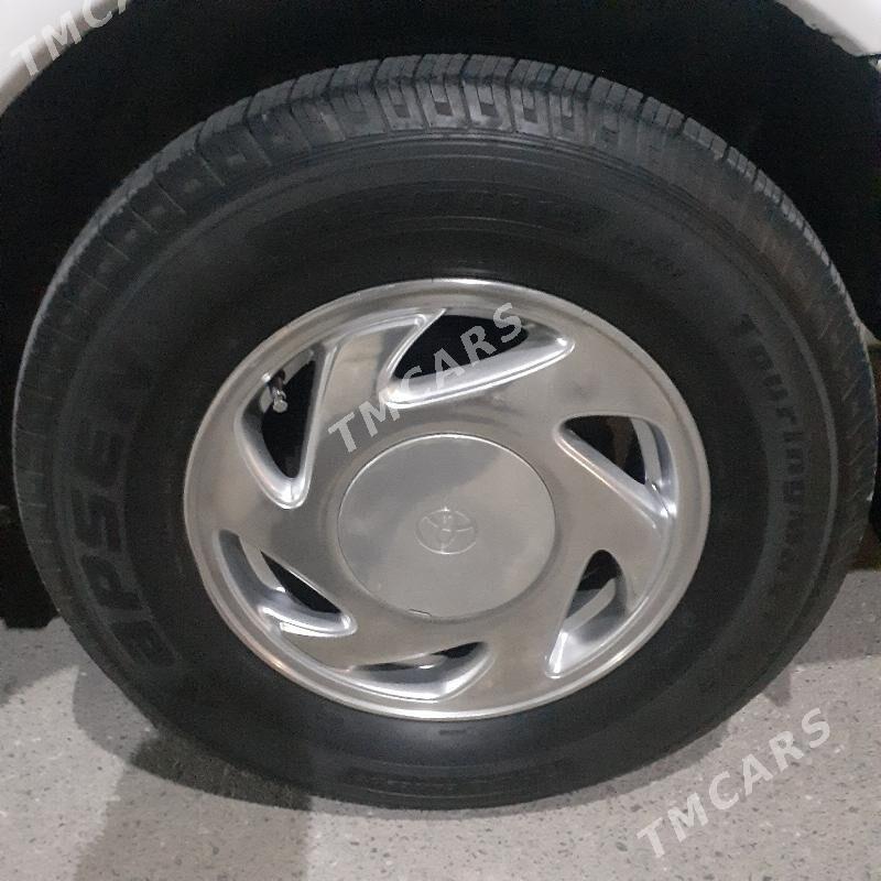 Toyota Sienna 2000 - 135 000 TMT - Чоганлы - img 3