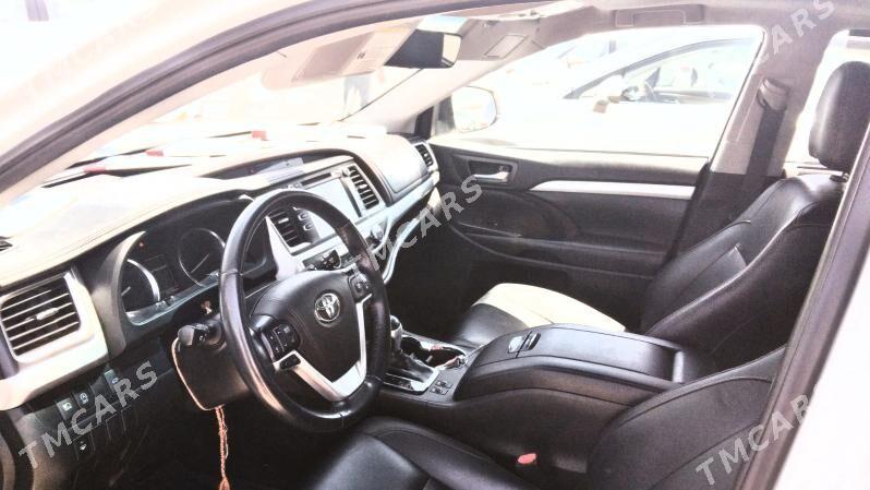 Toyota Highlander 2019 - 480 000 TMT - Мары - img 4